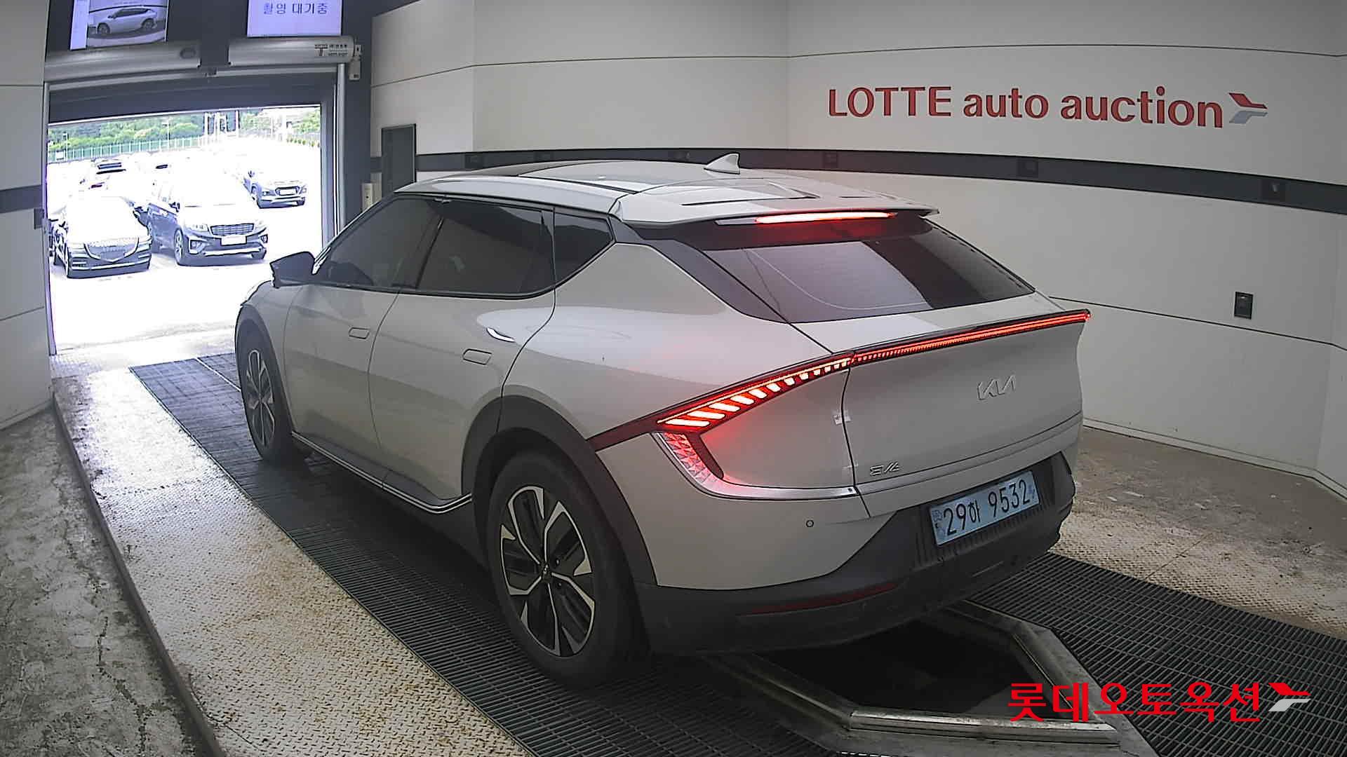 2022 - kia ev6