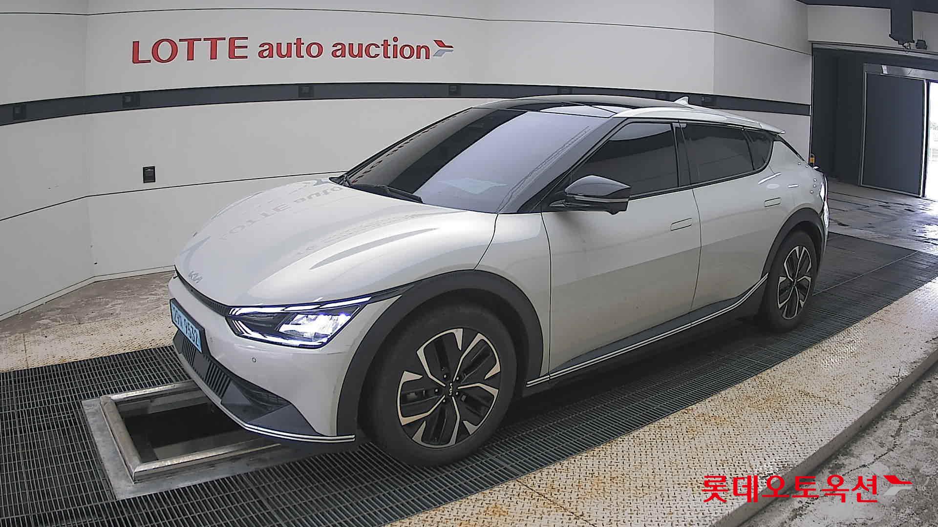 2022 - kia ev6