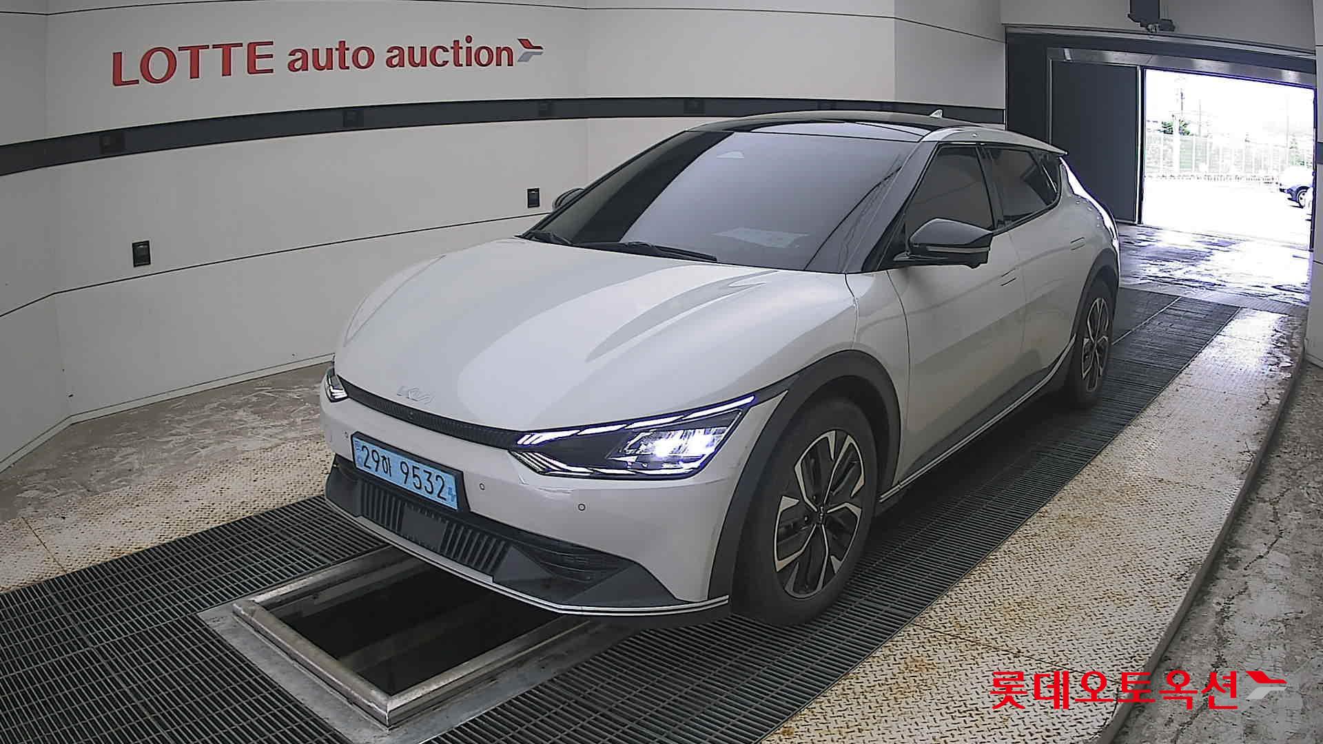 2022 - kia ev6
