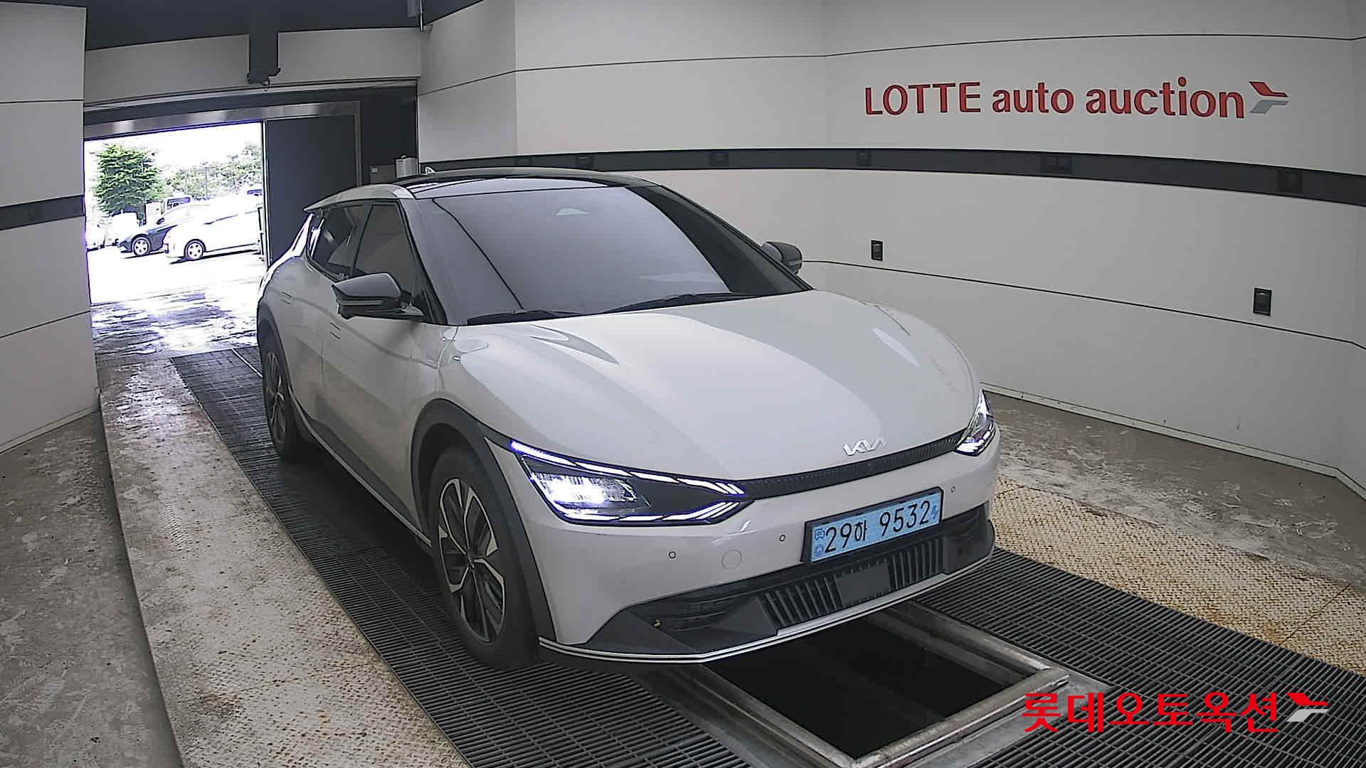 2022 - kia ev6