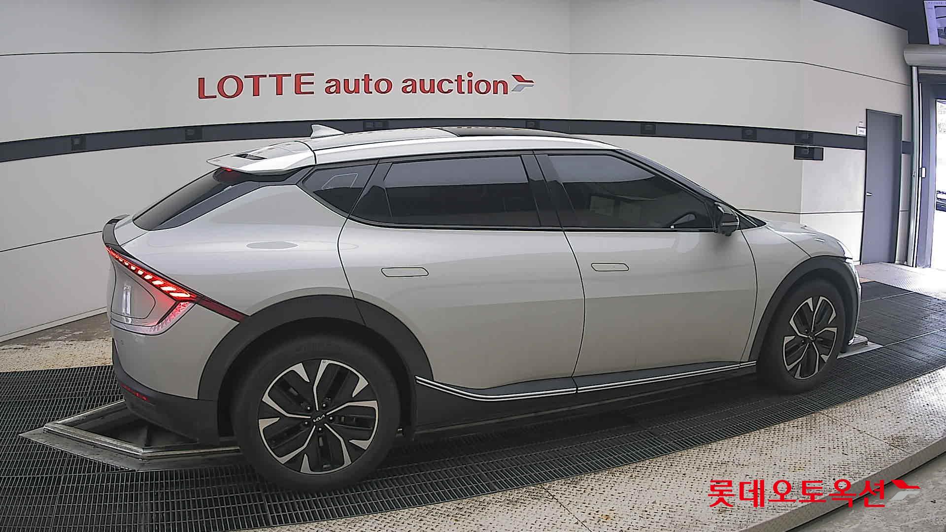 2022 - kia ev6