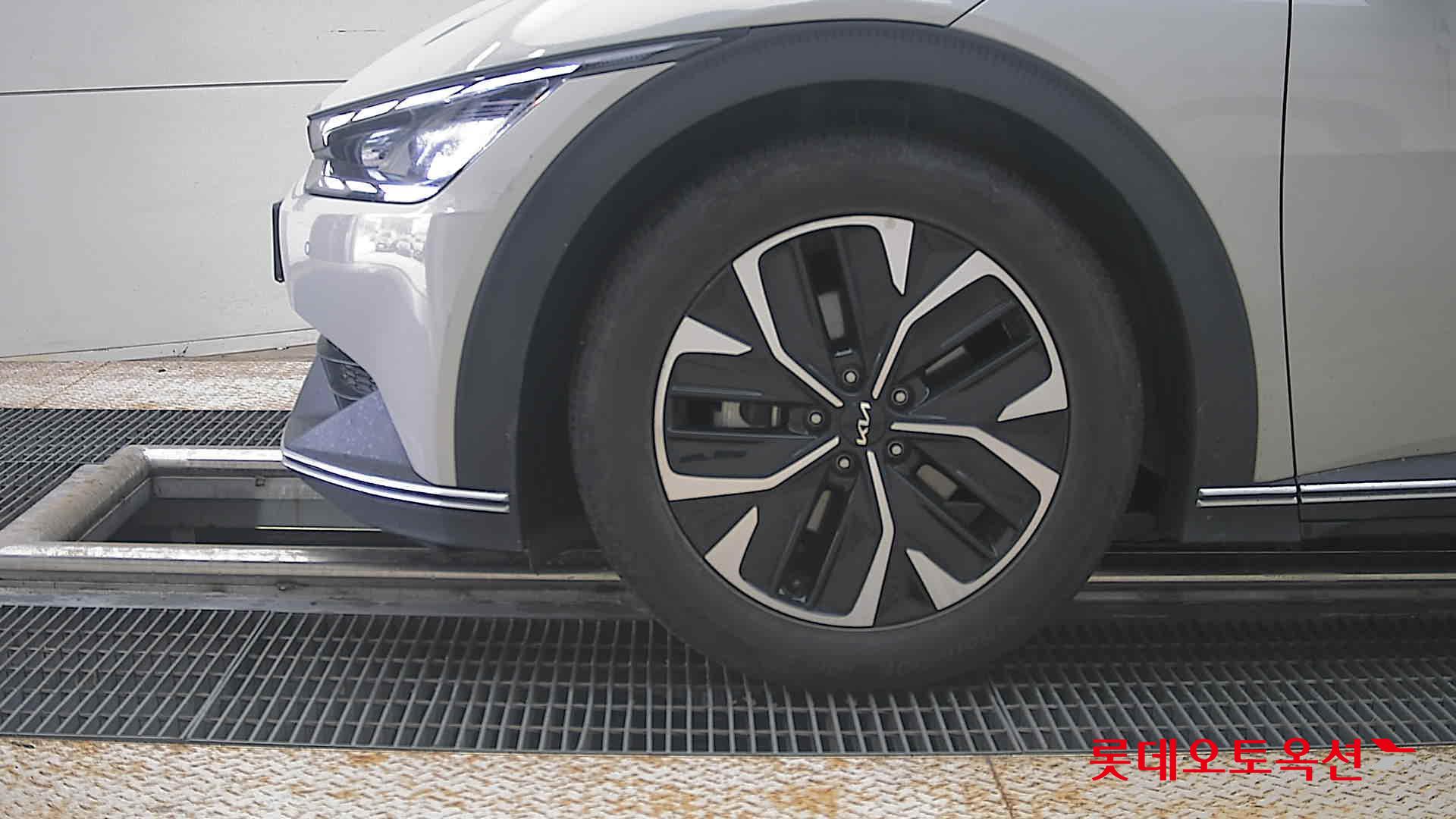 2022 - kia ev6
