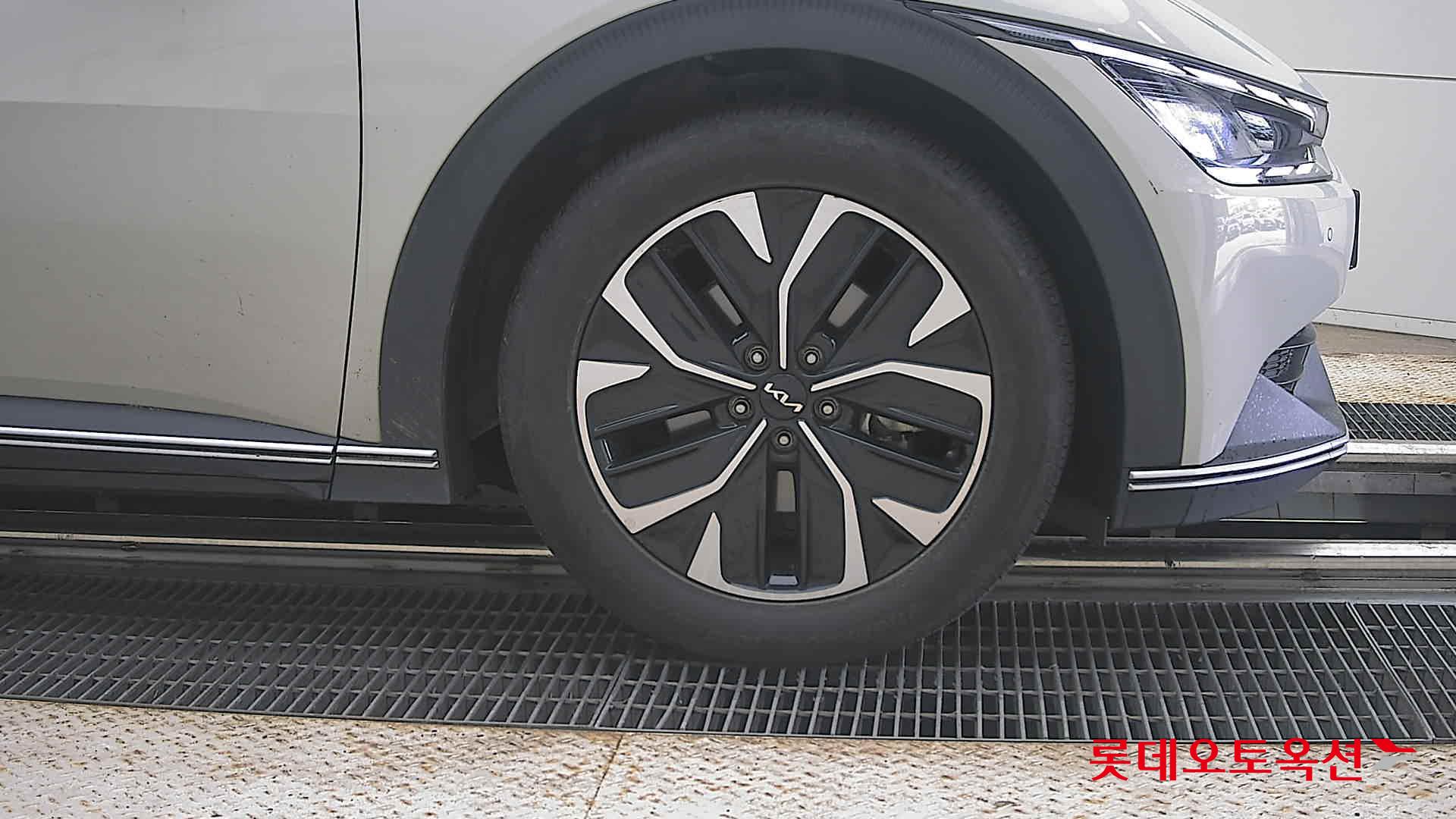 2022 - kia ev6
