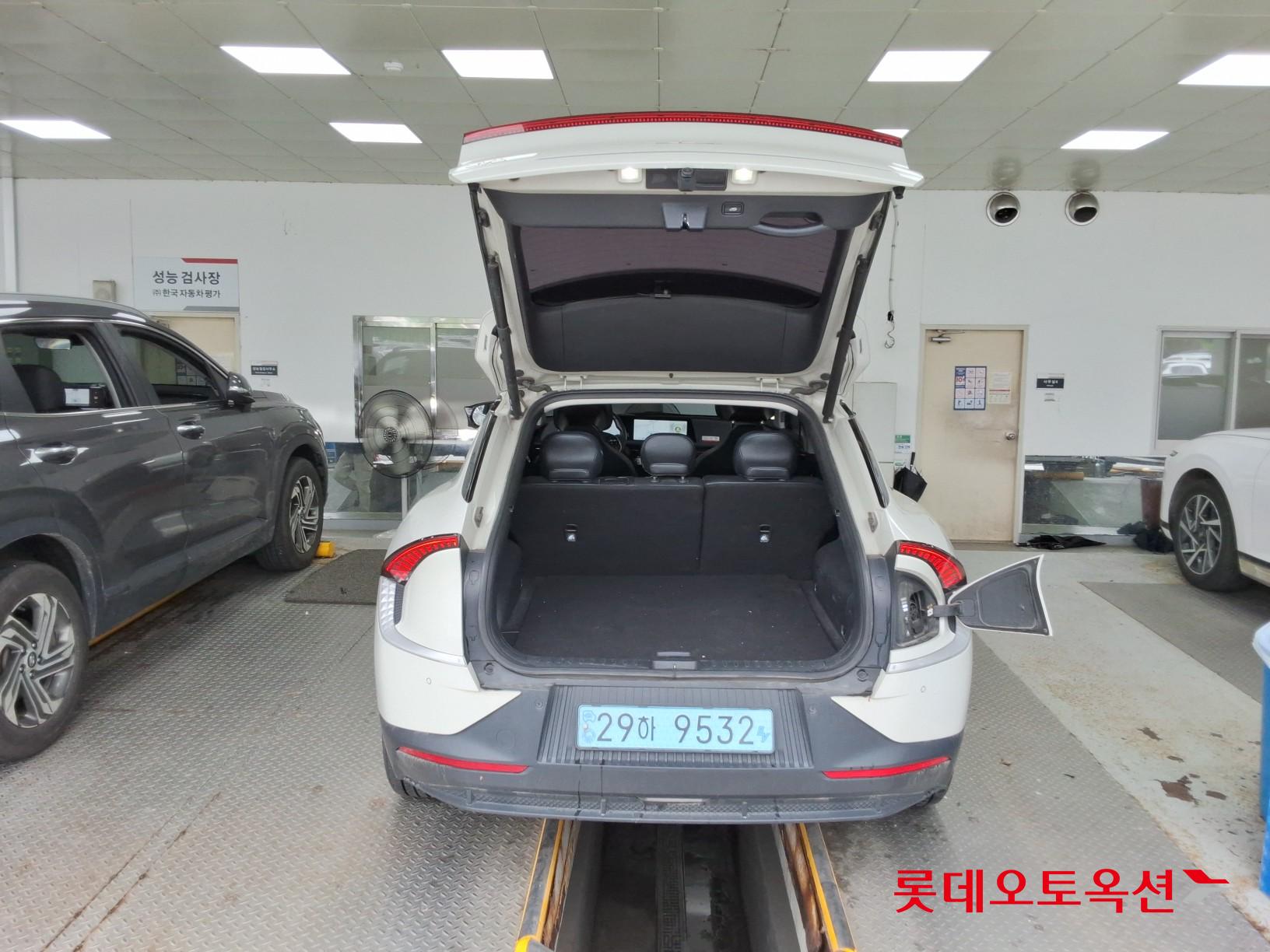 2022 - kia ev6