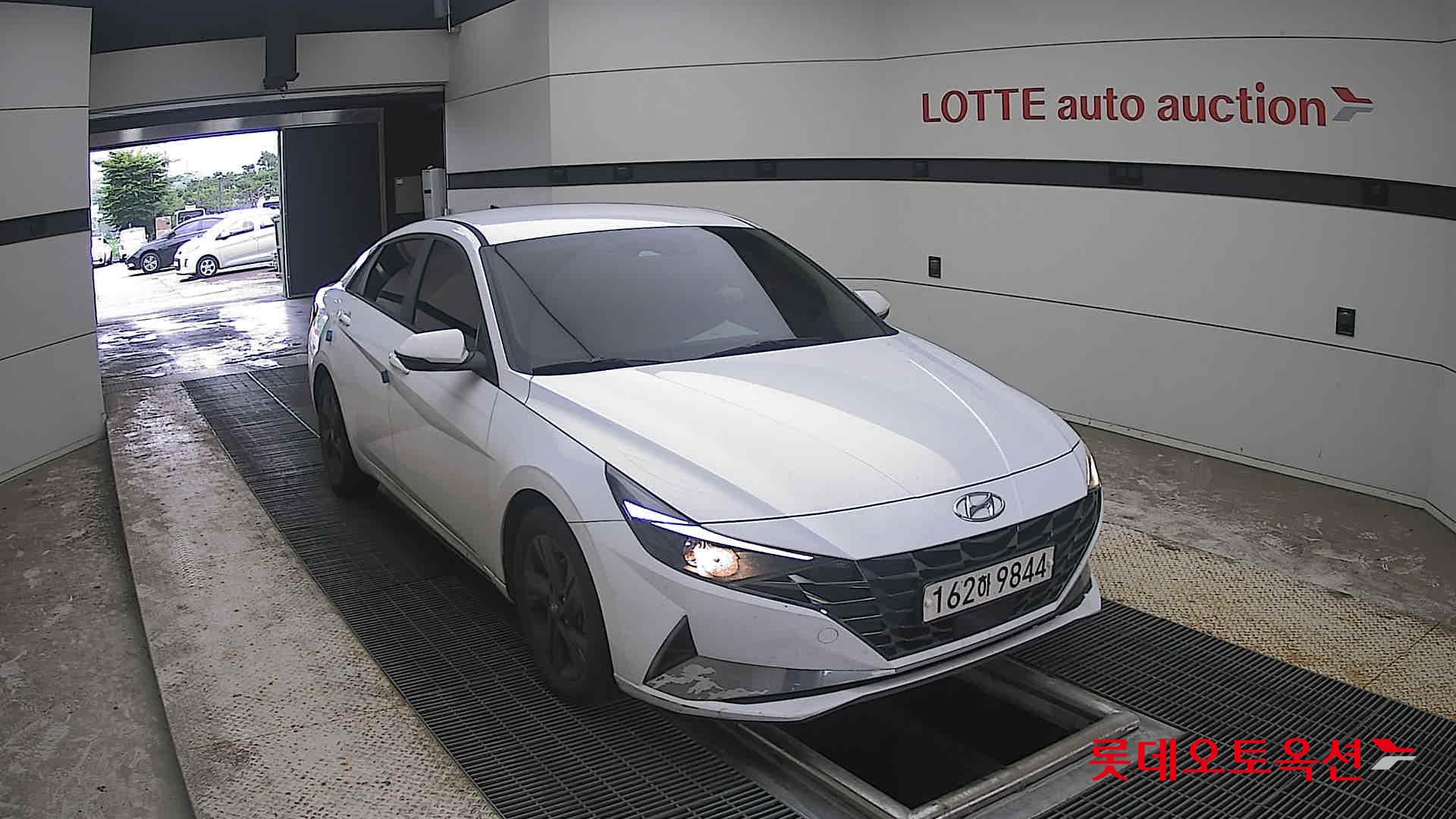 2021 - hyundai avante
