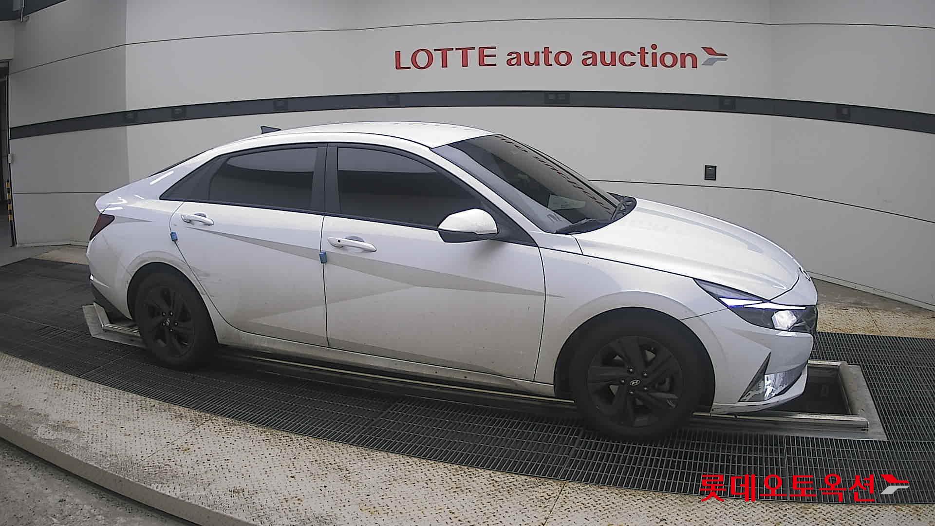 2021 - hyundai avante