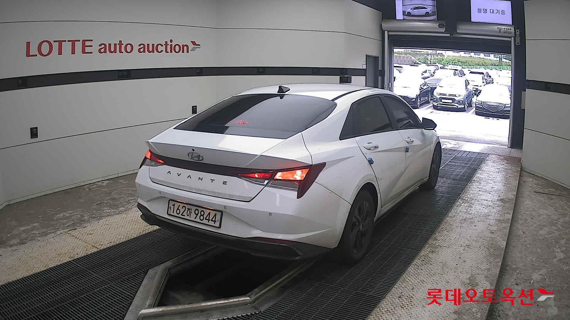 2021 - hyundai avante