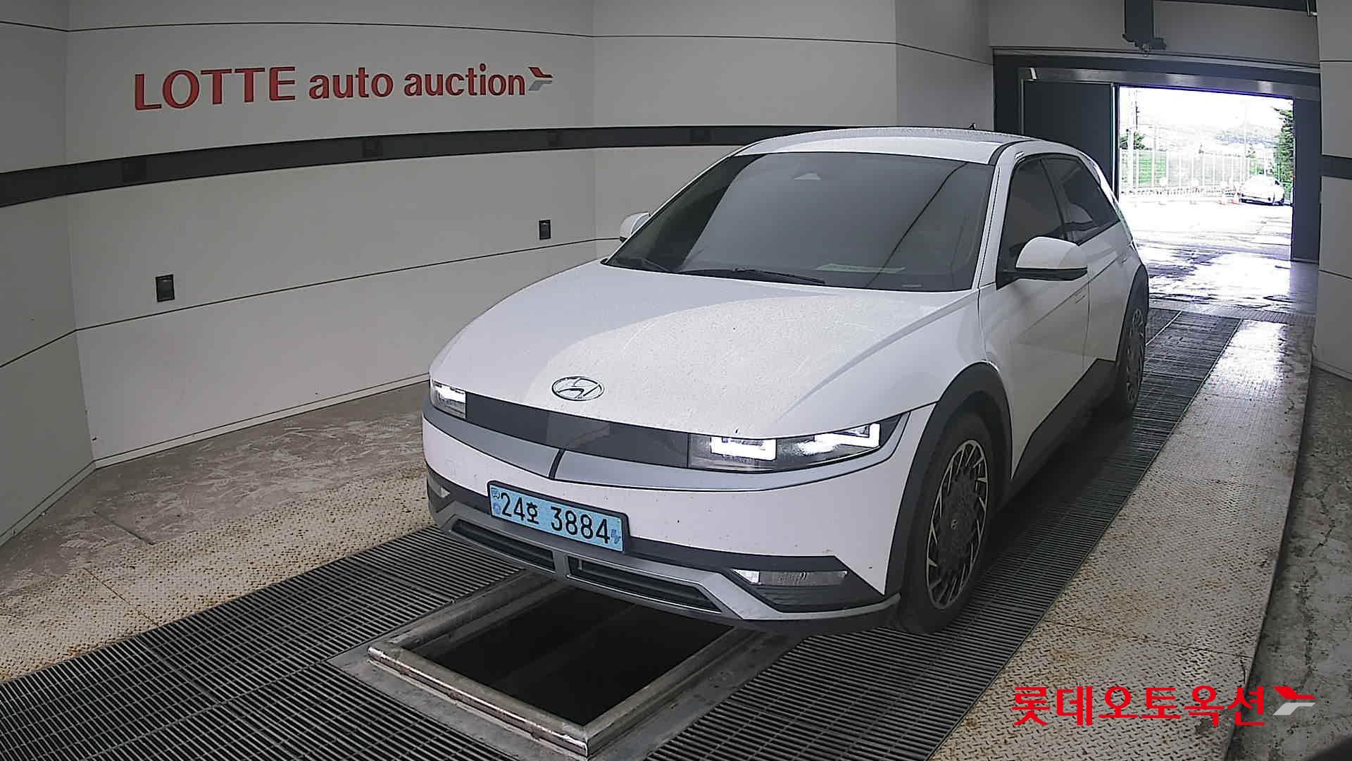 2023 - hyundai ioniq