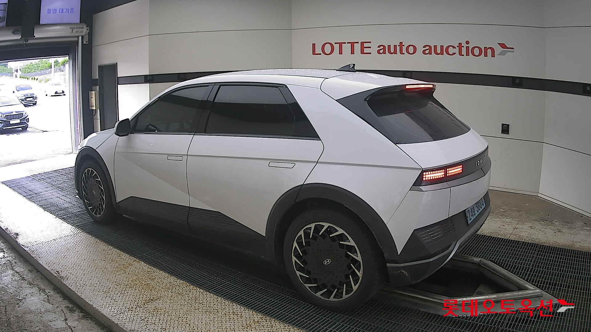 2023 - hyundai ioniq