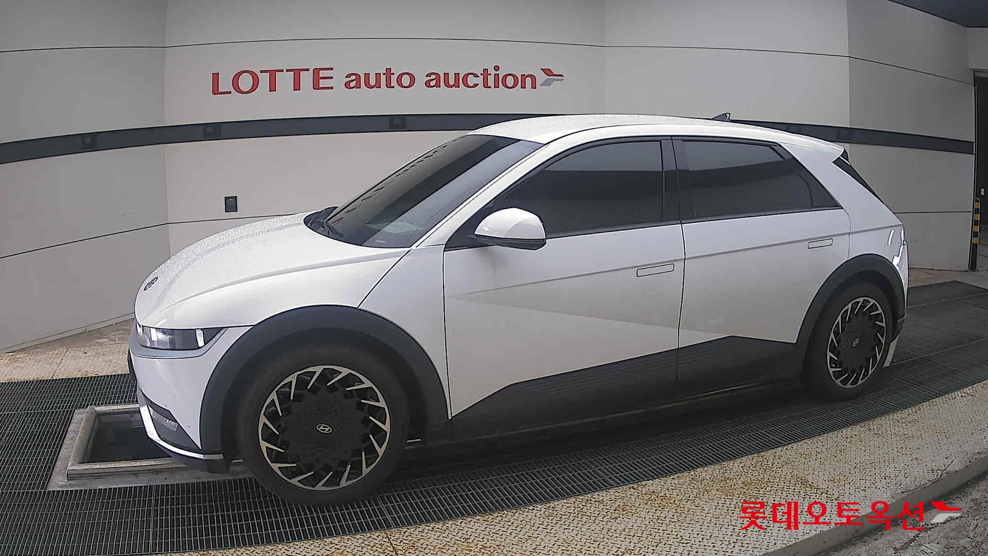 2023 - hyundai ioniq