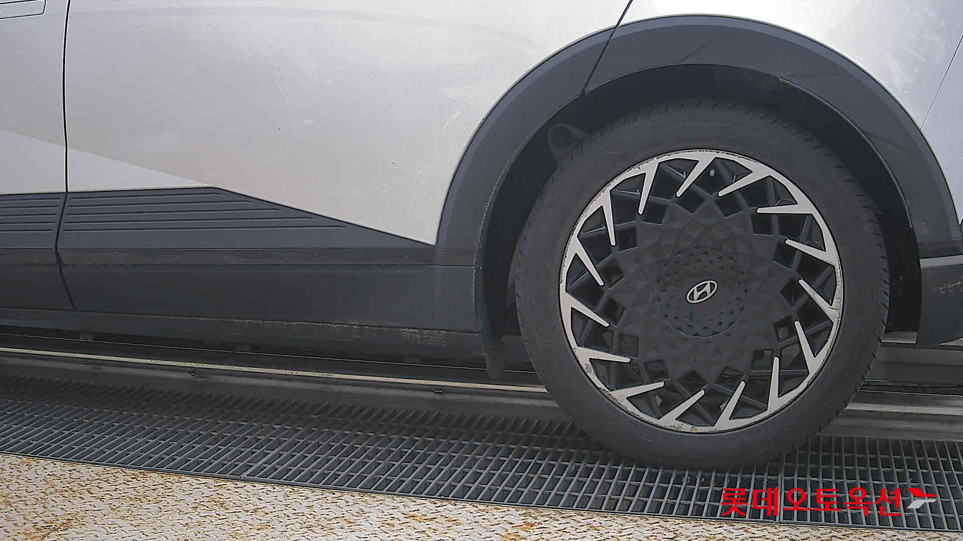 2023 - hyundai ioniq