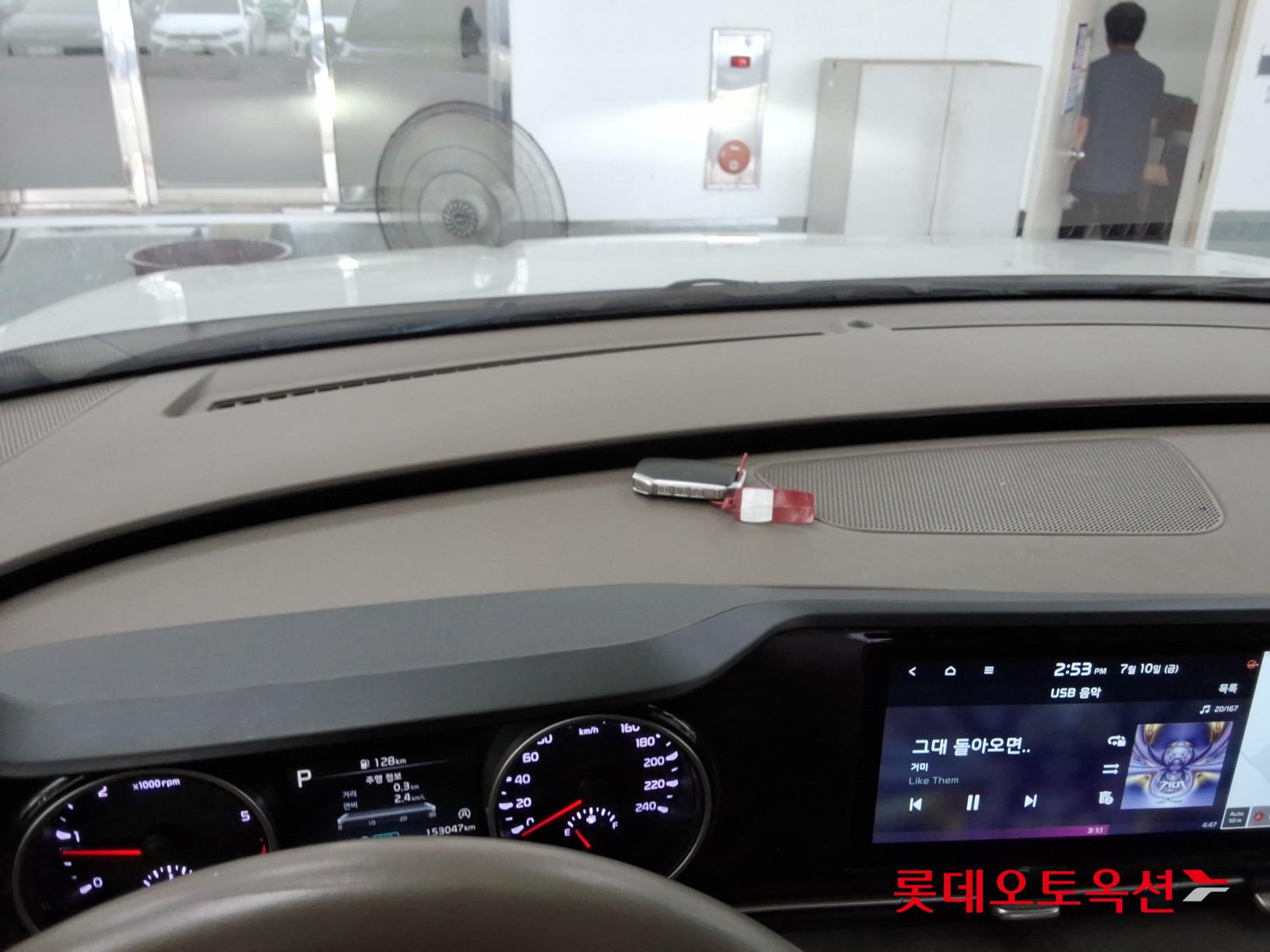 2021 - kia carnival