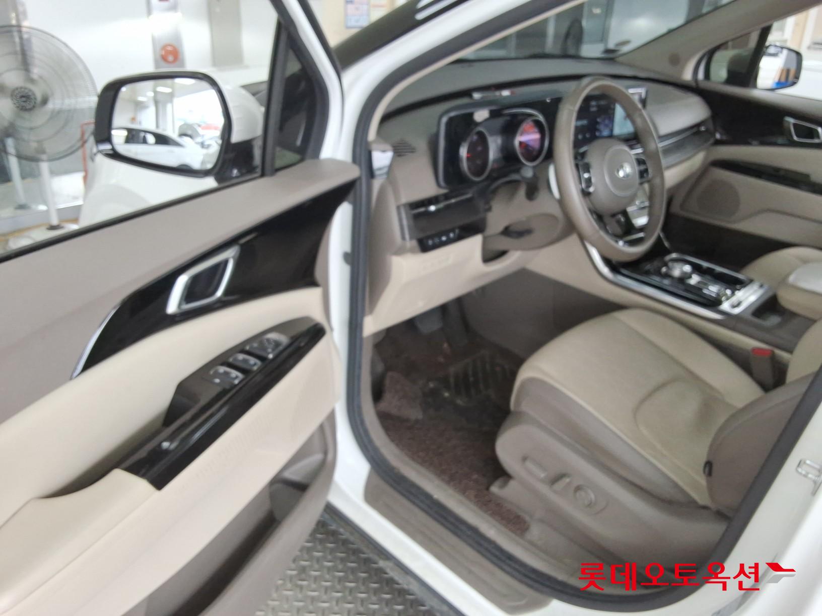 2021 - kia carnival