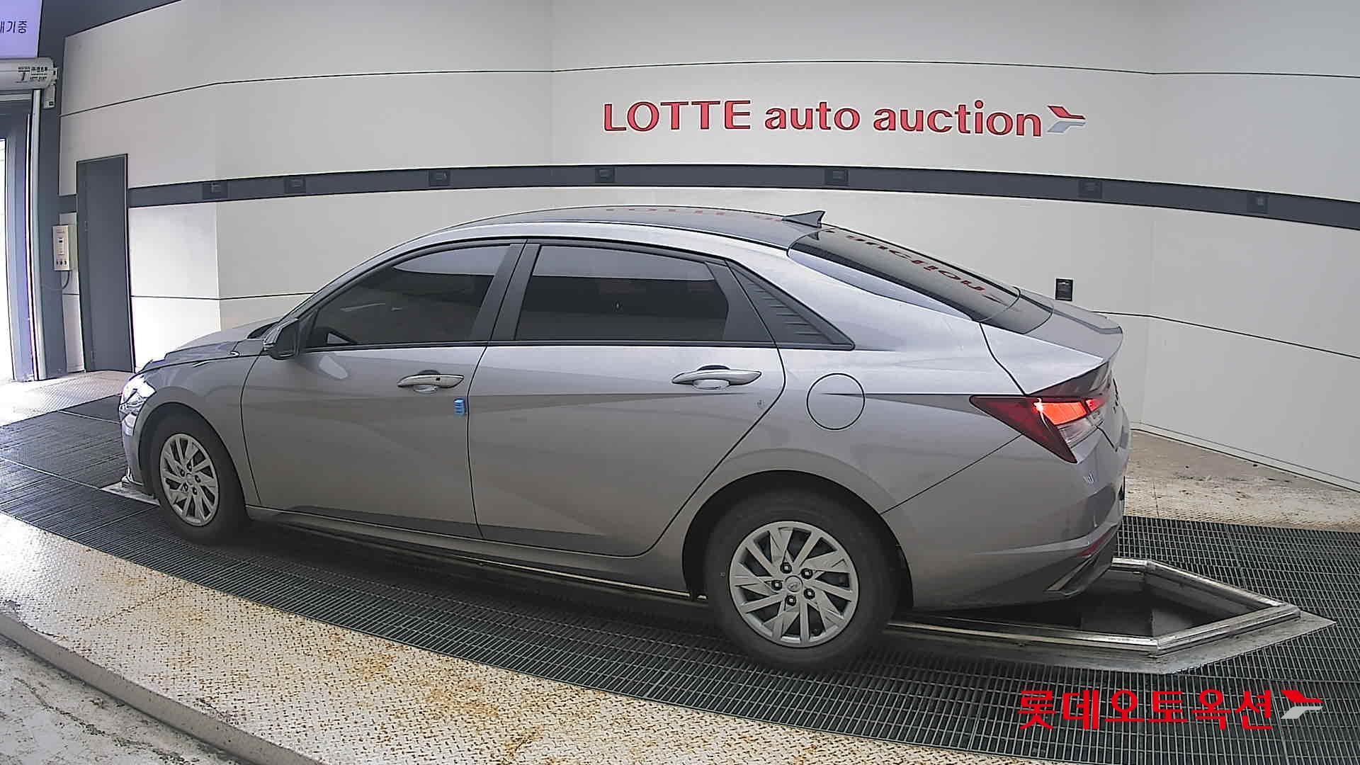 2021 - hyundai avante