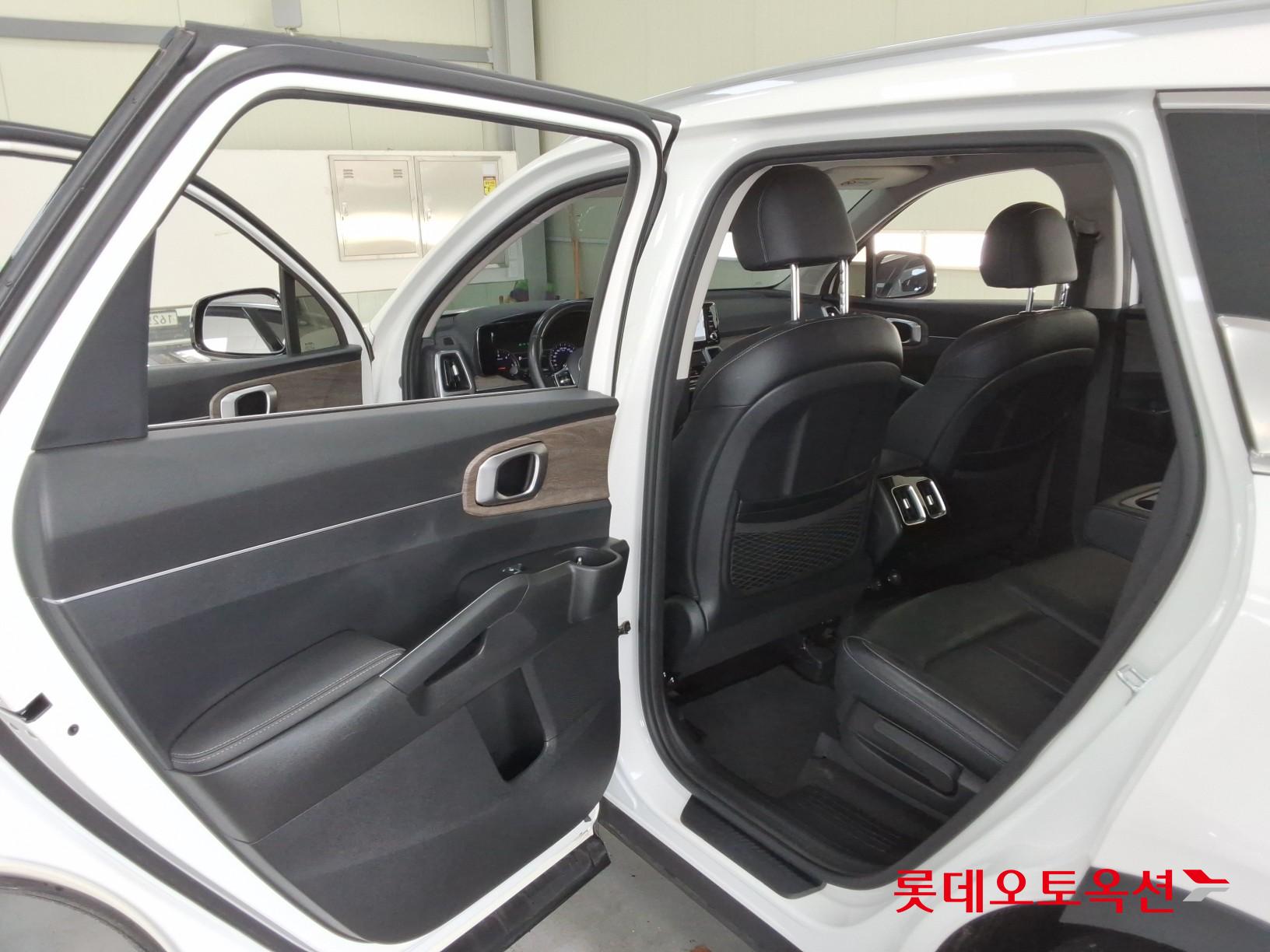 2021 - kia sorento