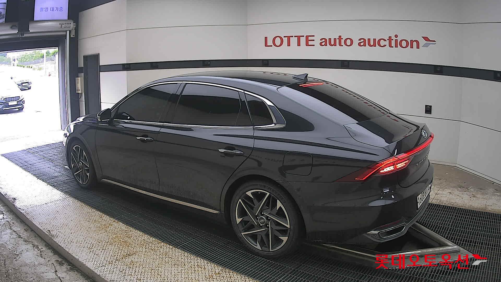 2022 - hyundai grandeur