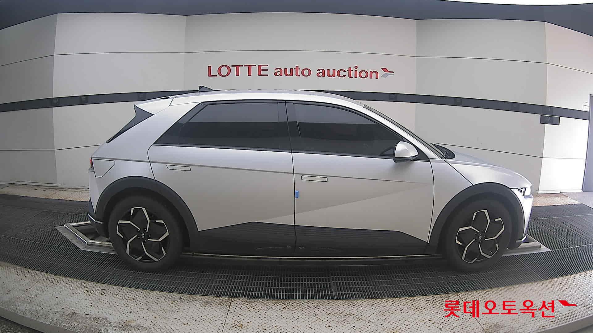 2022 - hyundai ioniq