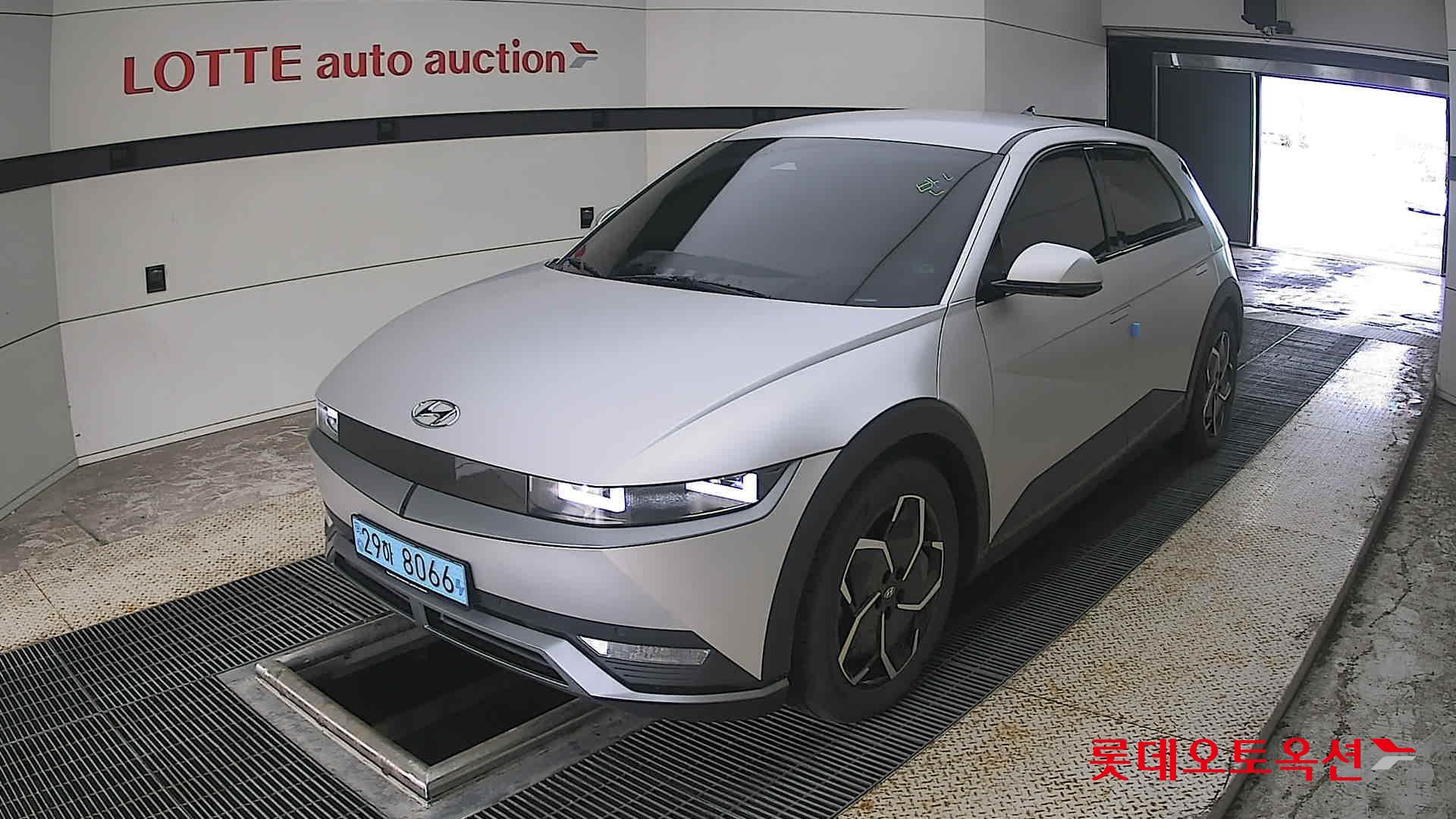 2022 - hyundai ioniq