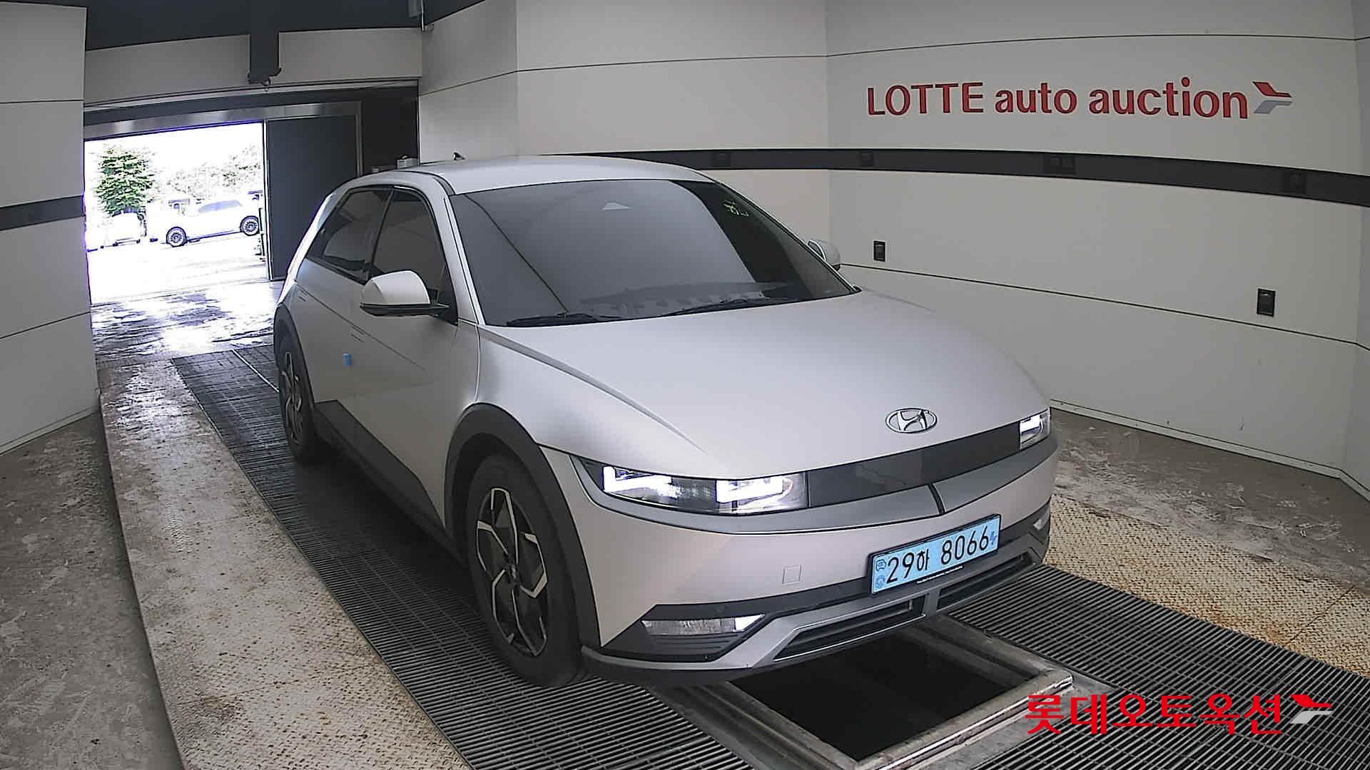 2022 - hyundai ioniq