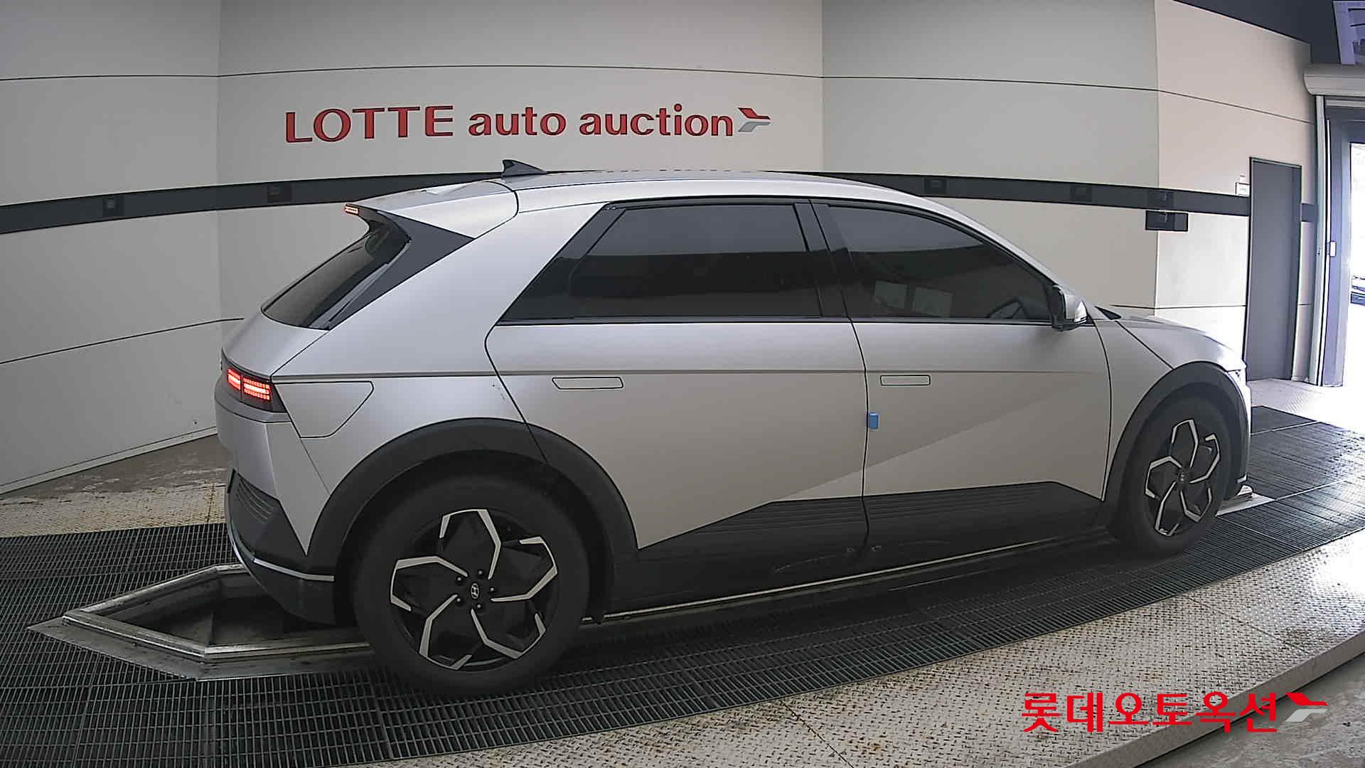 2022 - hyundai ioniq