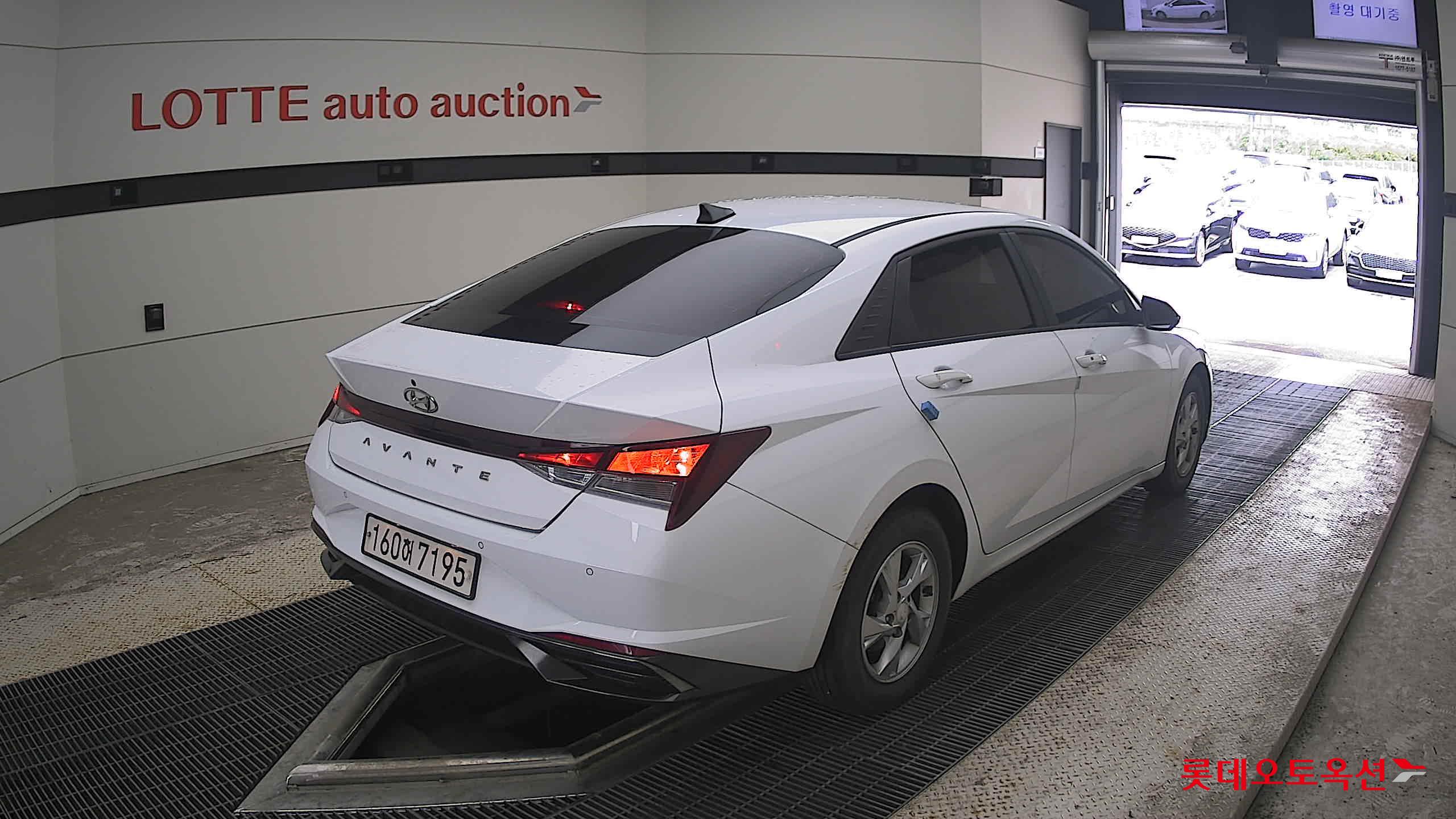 2021 - hyundai avante