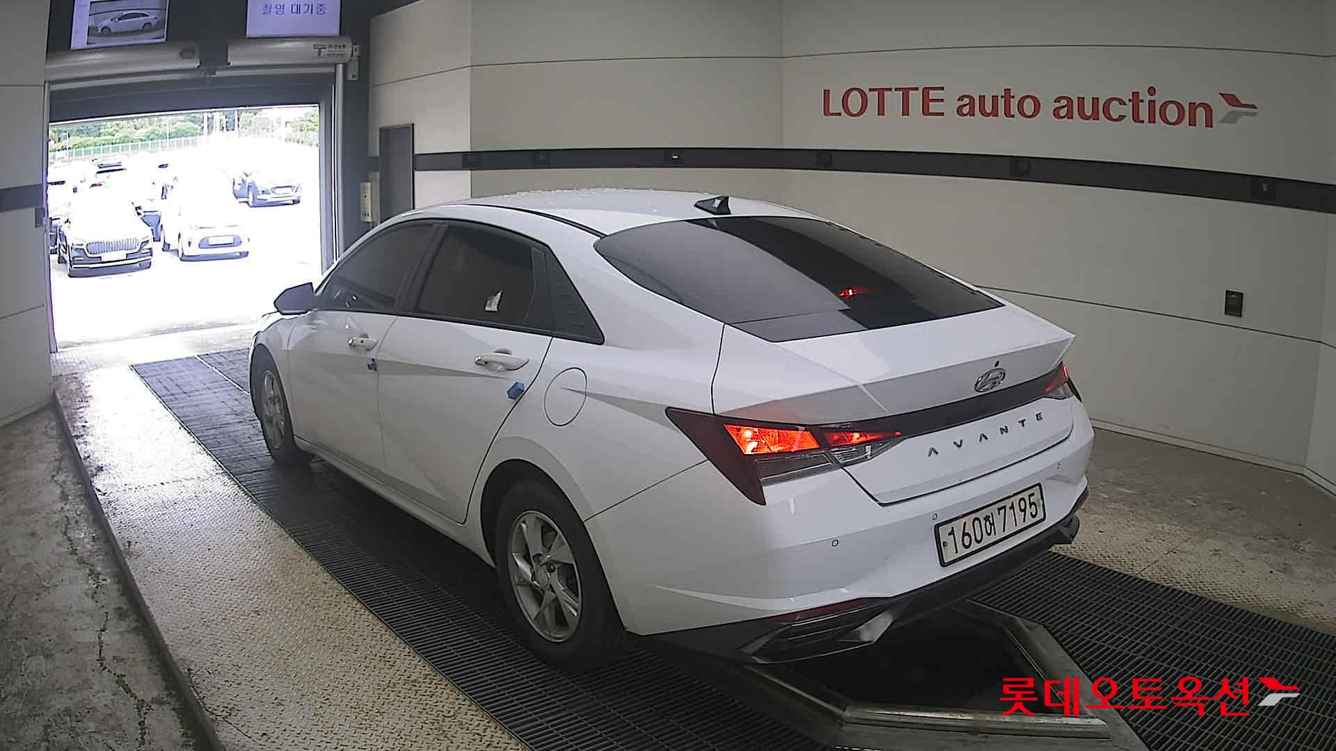 2021 - hyundai avante