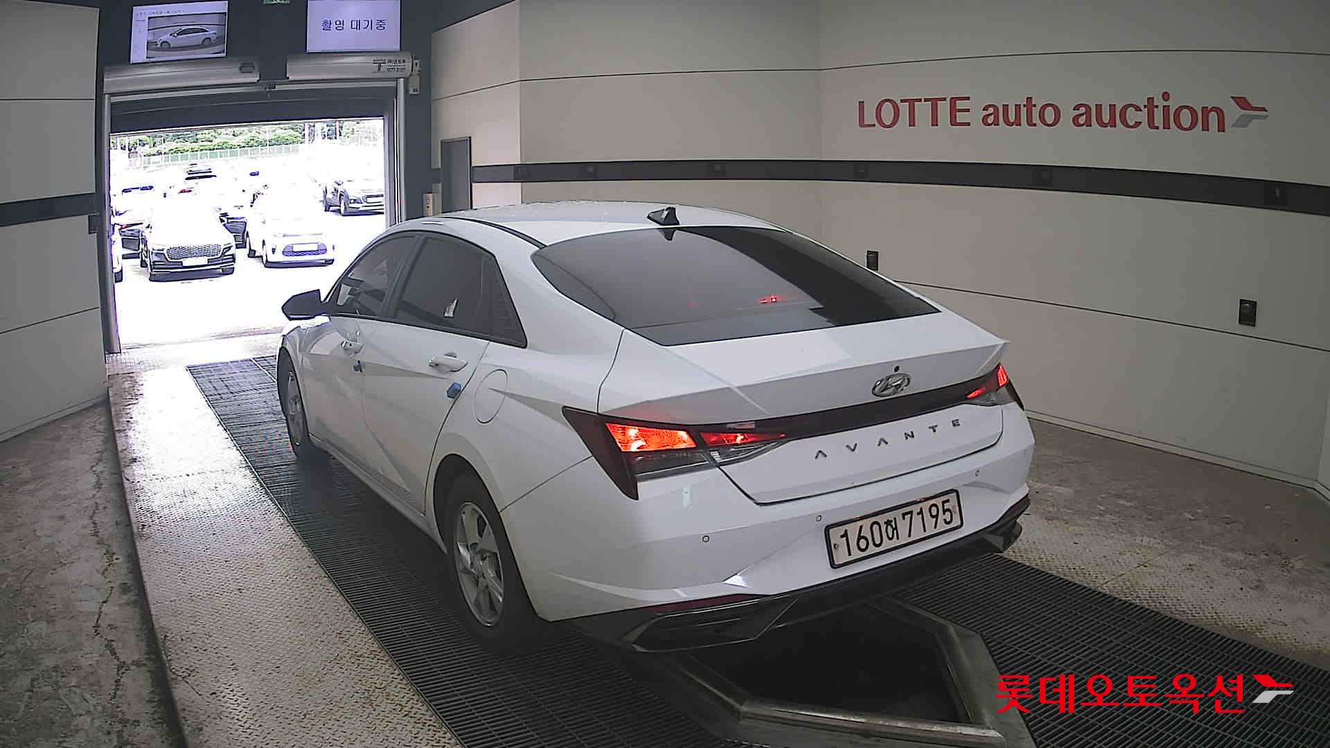 2021 - hyundai avante