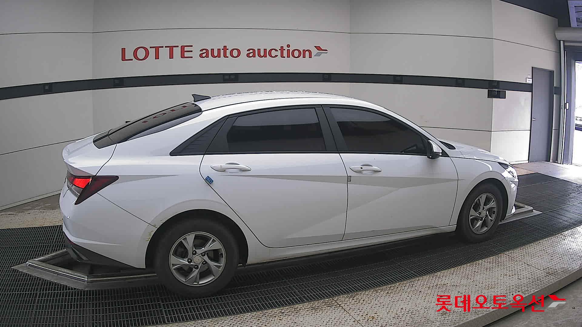2021 - hyundai avante