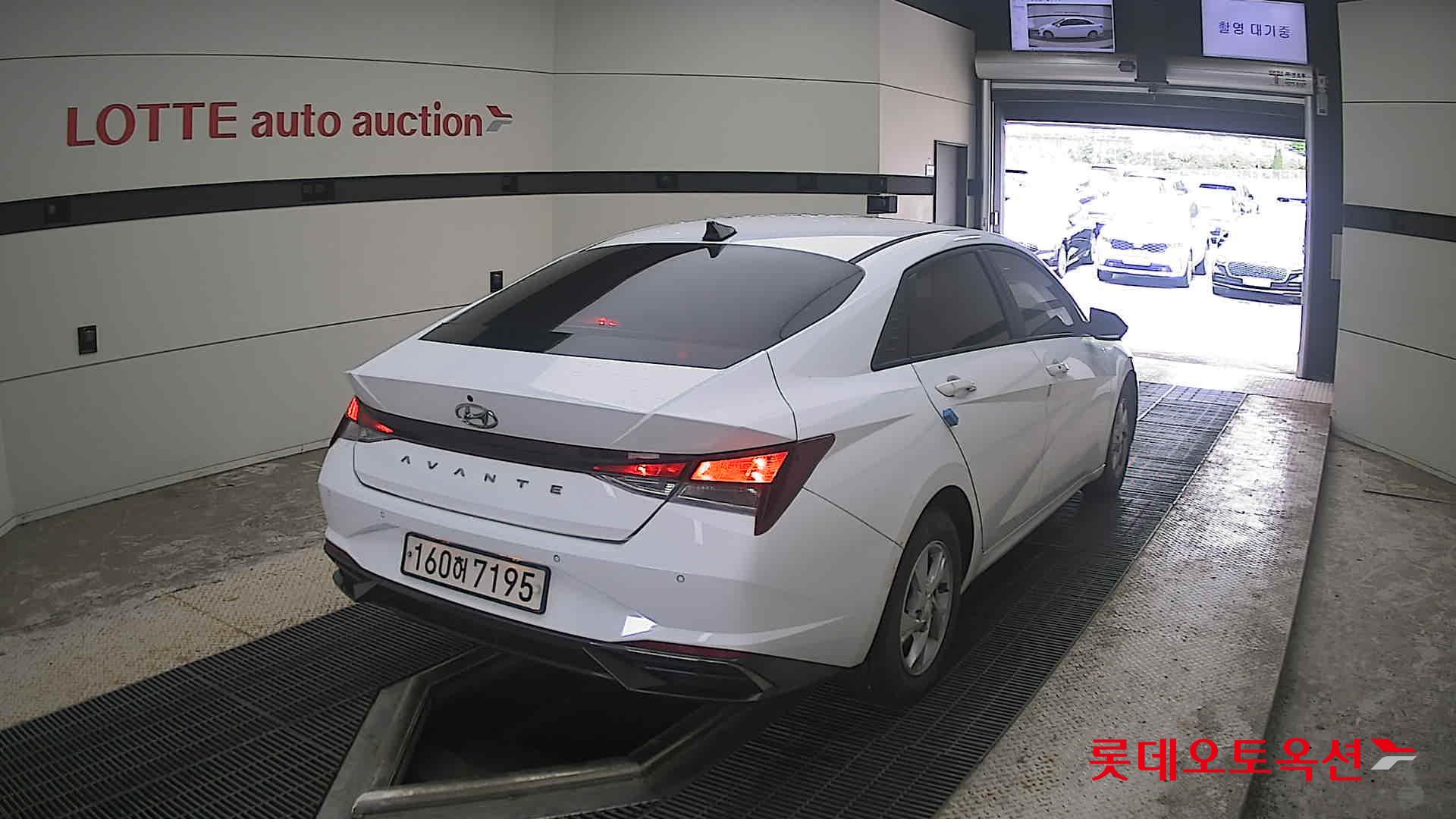 2021 - hyundai avante