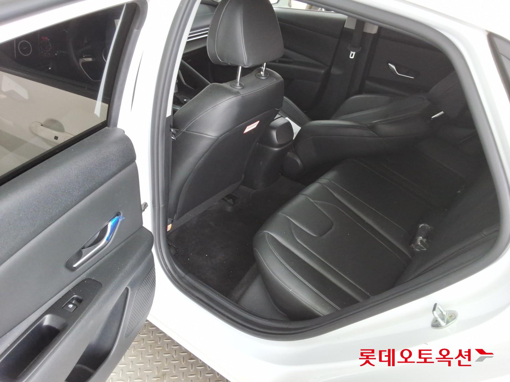 2021 - hyundai avante