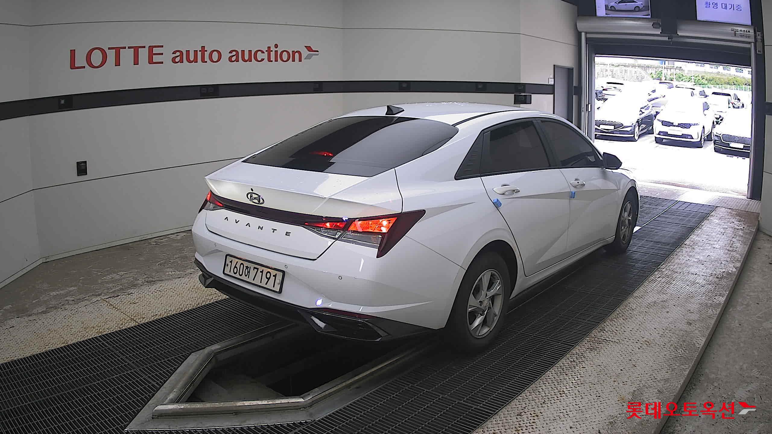 2021 - hyundai avante