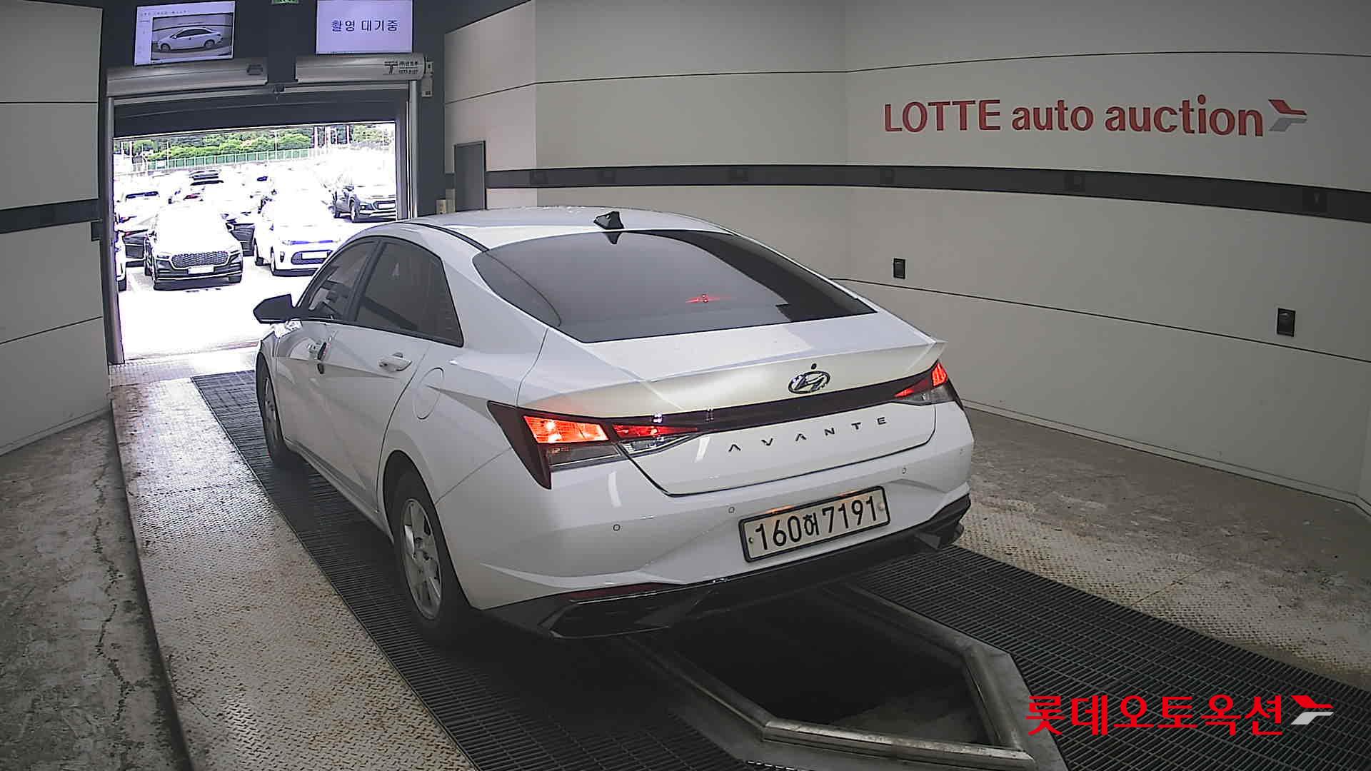 2021 - hyundai avante