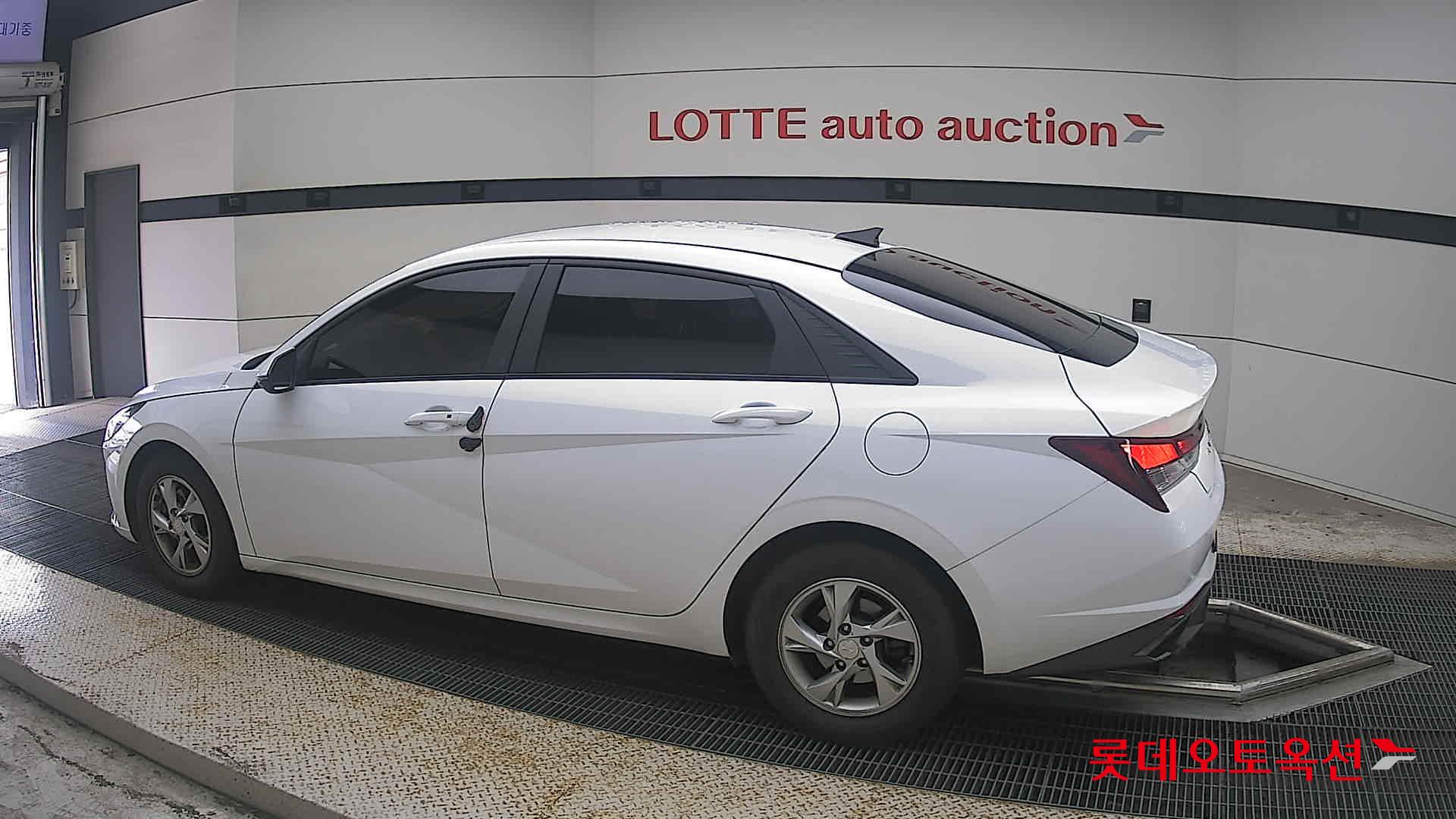 2021 - hyundai avante