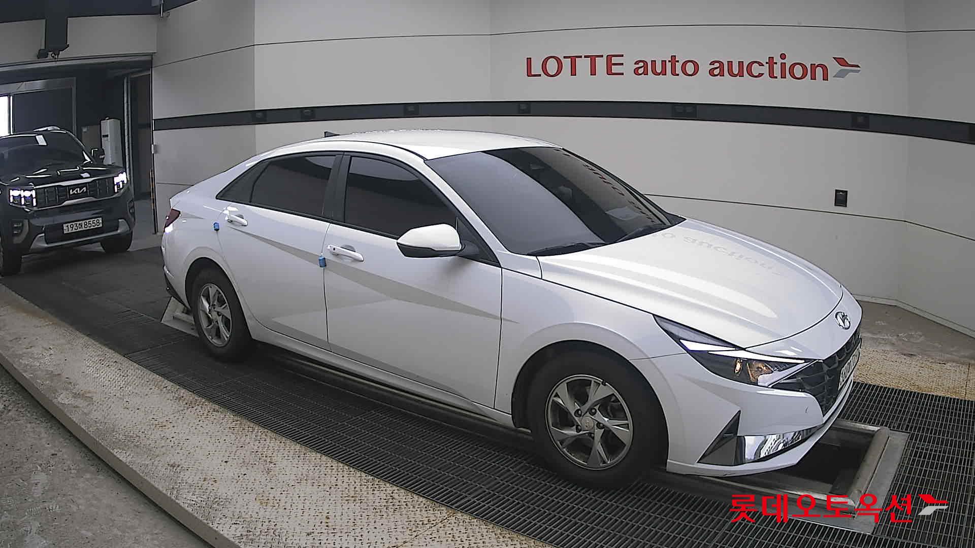 2021 - hyundai avante