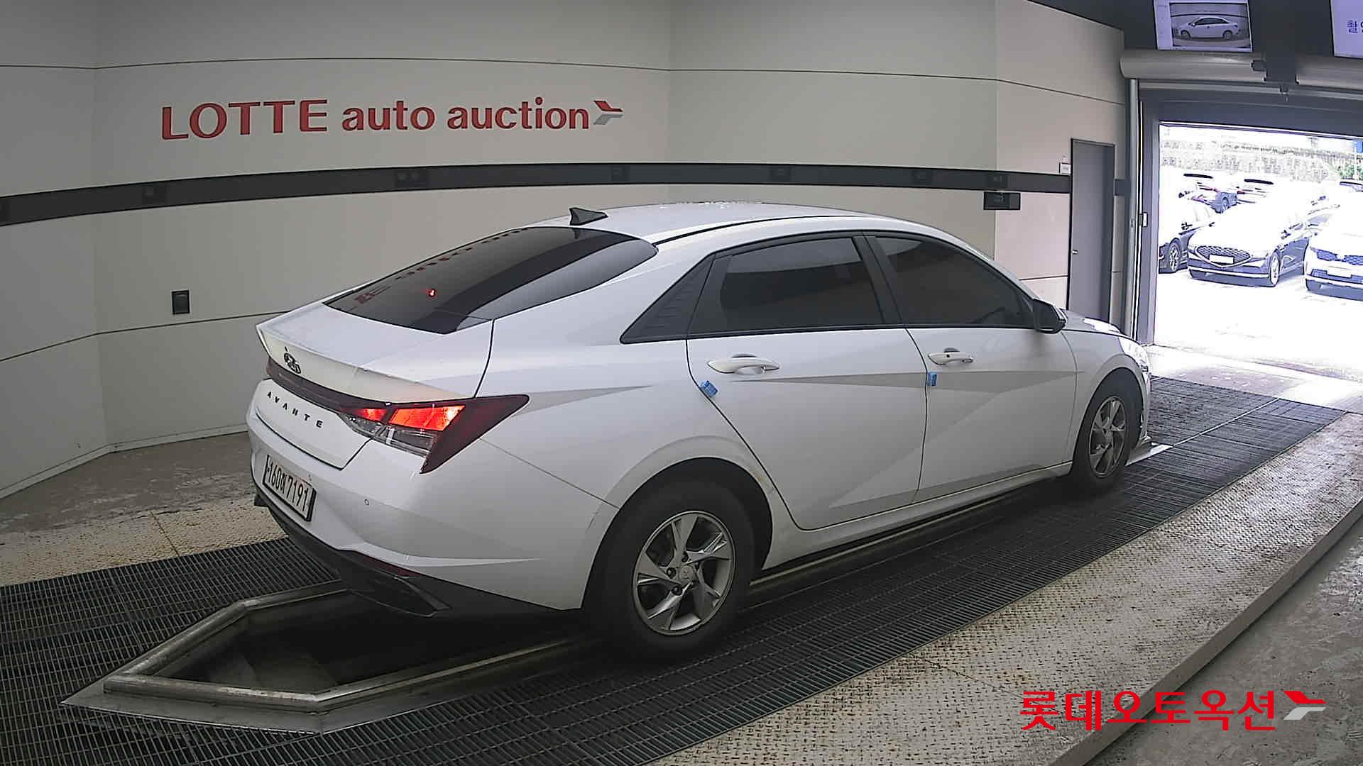 2021 - hyundai avante