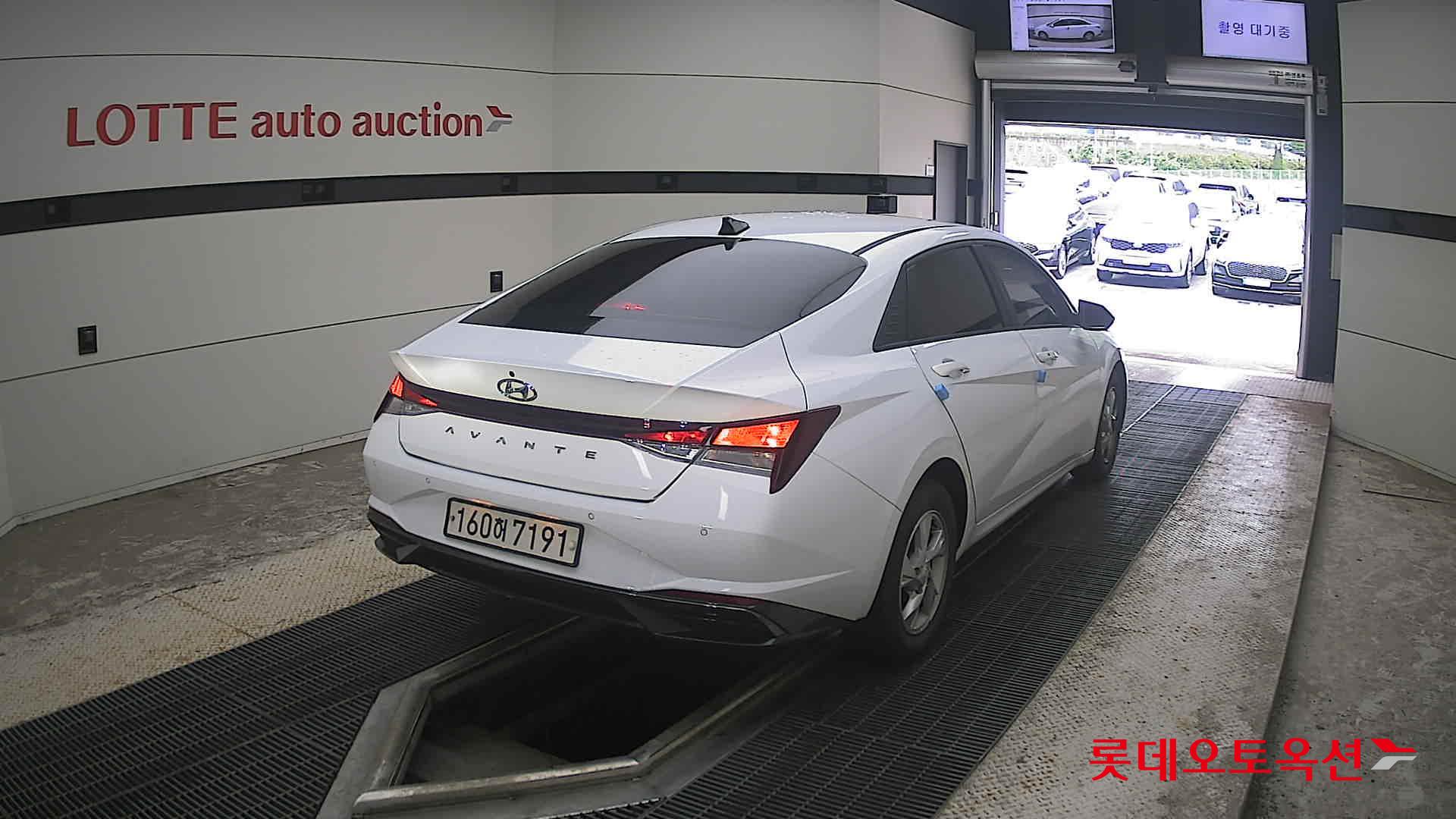 2021 - hyundai avante