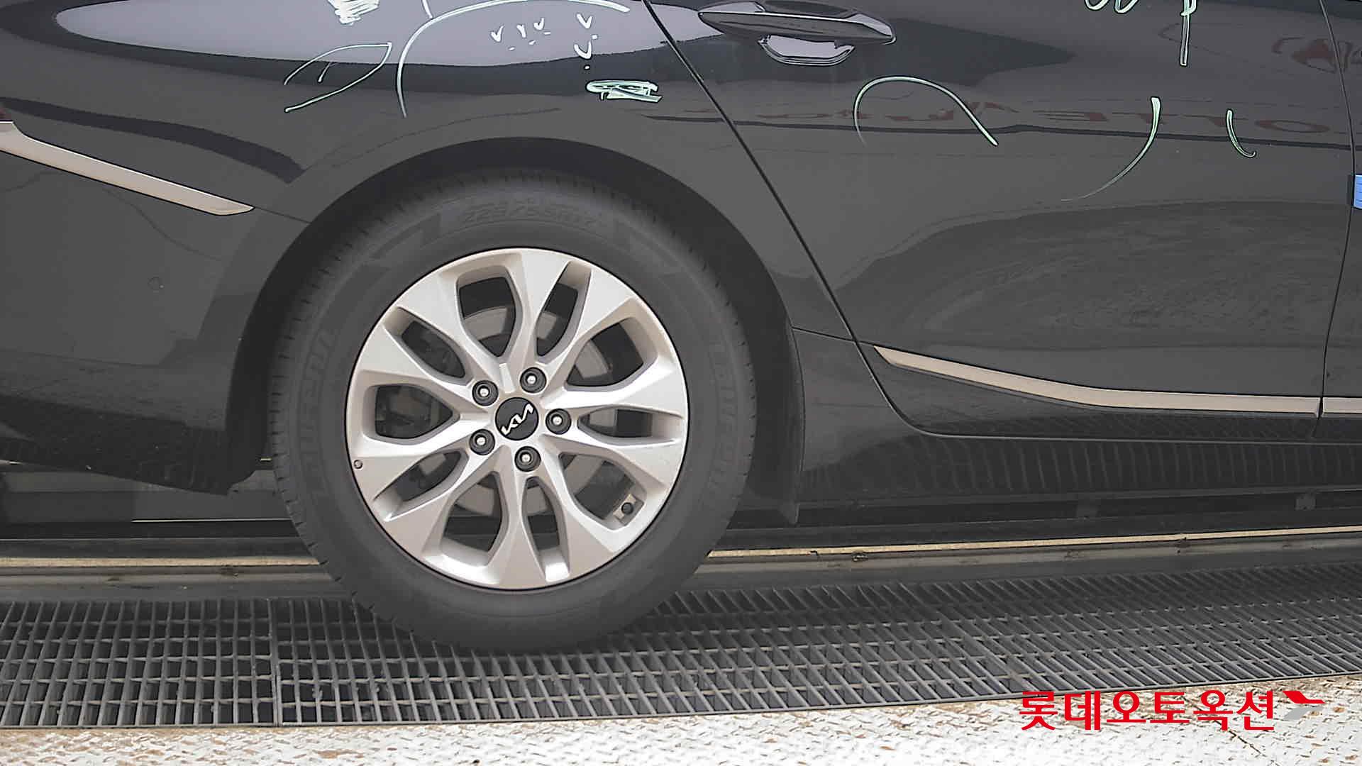 2023 - kia k8