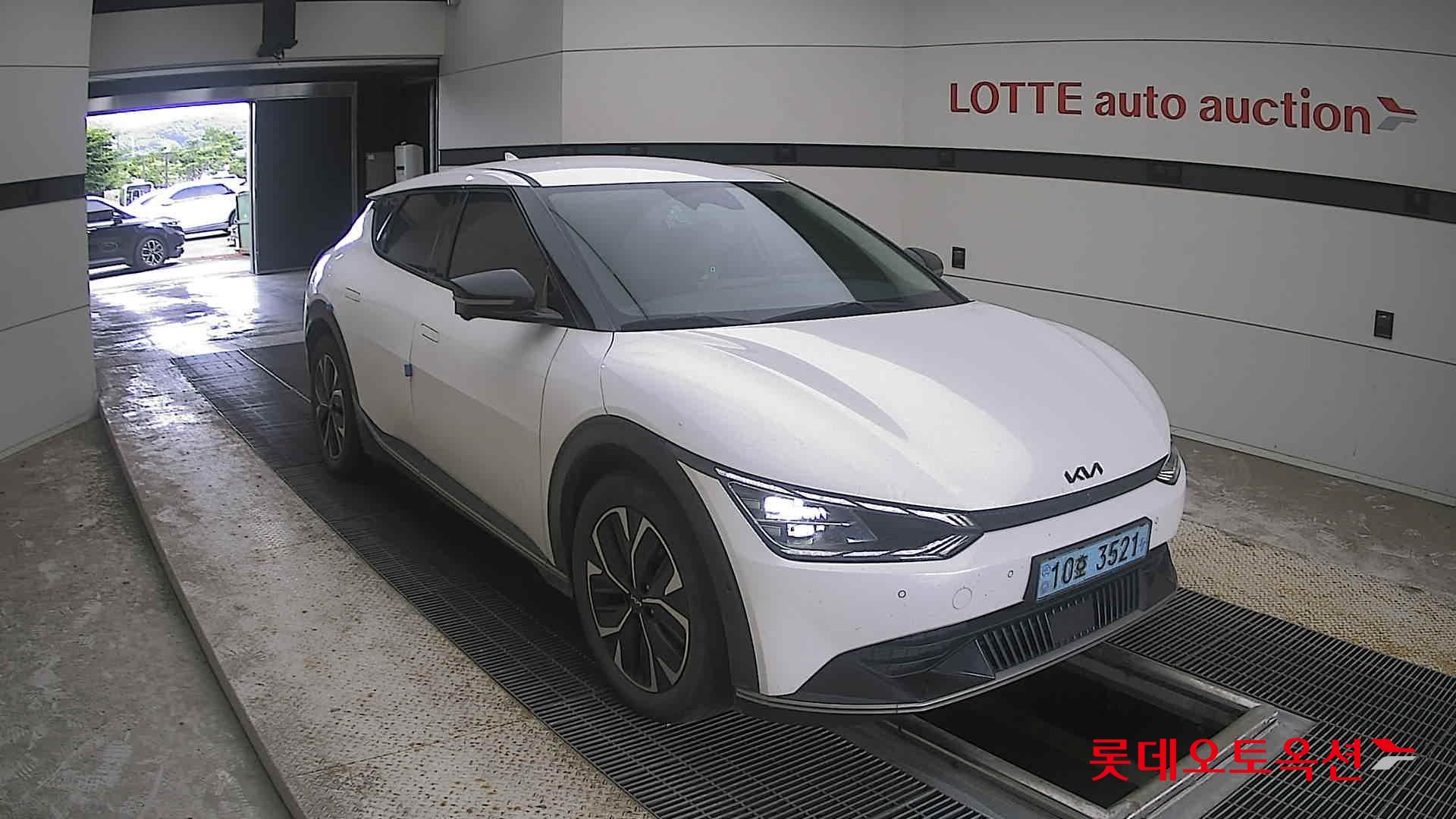 2022 - kia ev6