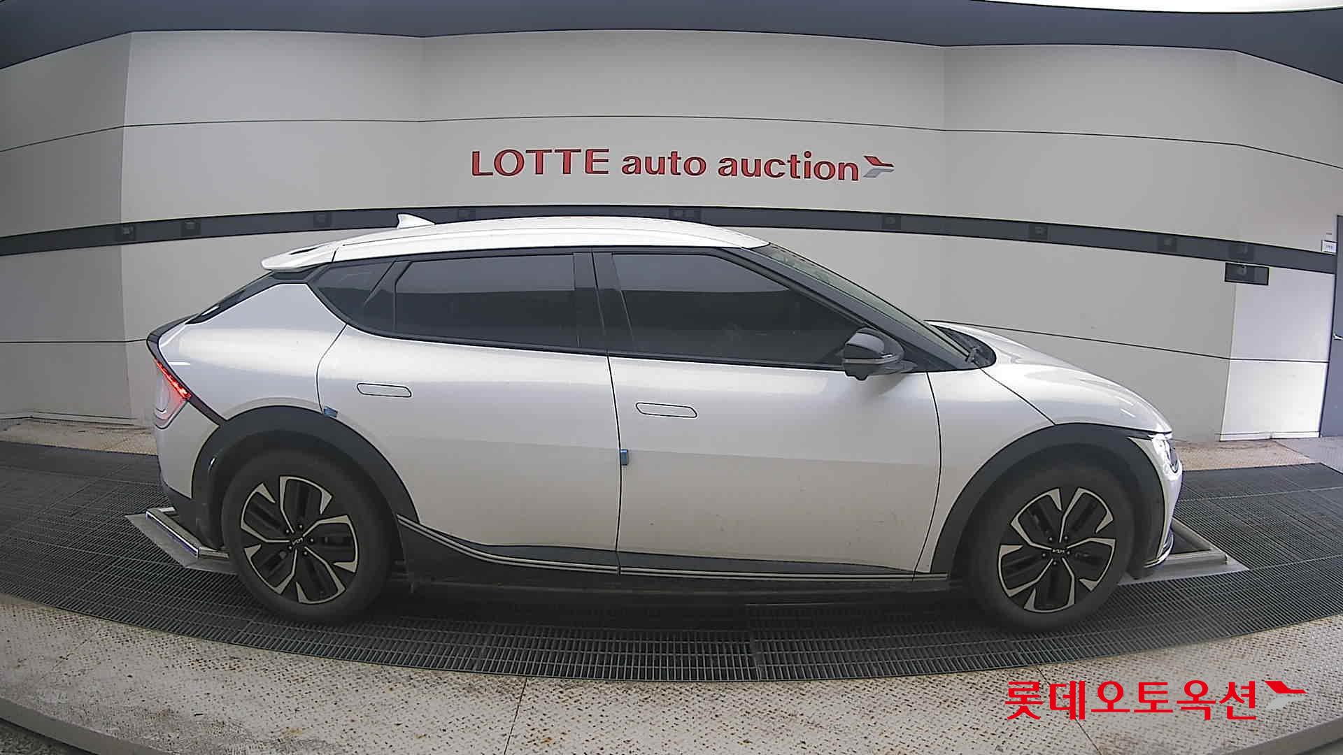 2022 - kia ev6