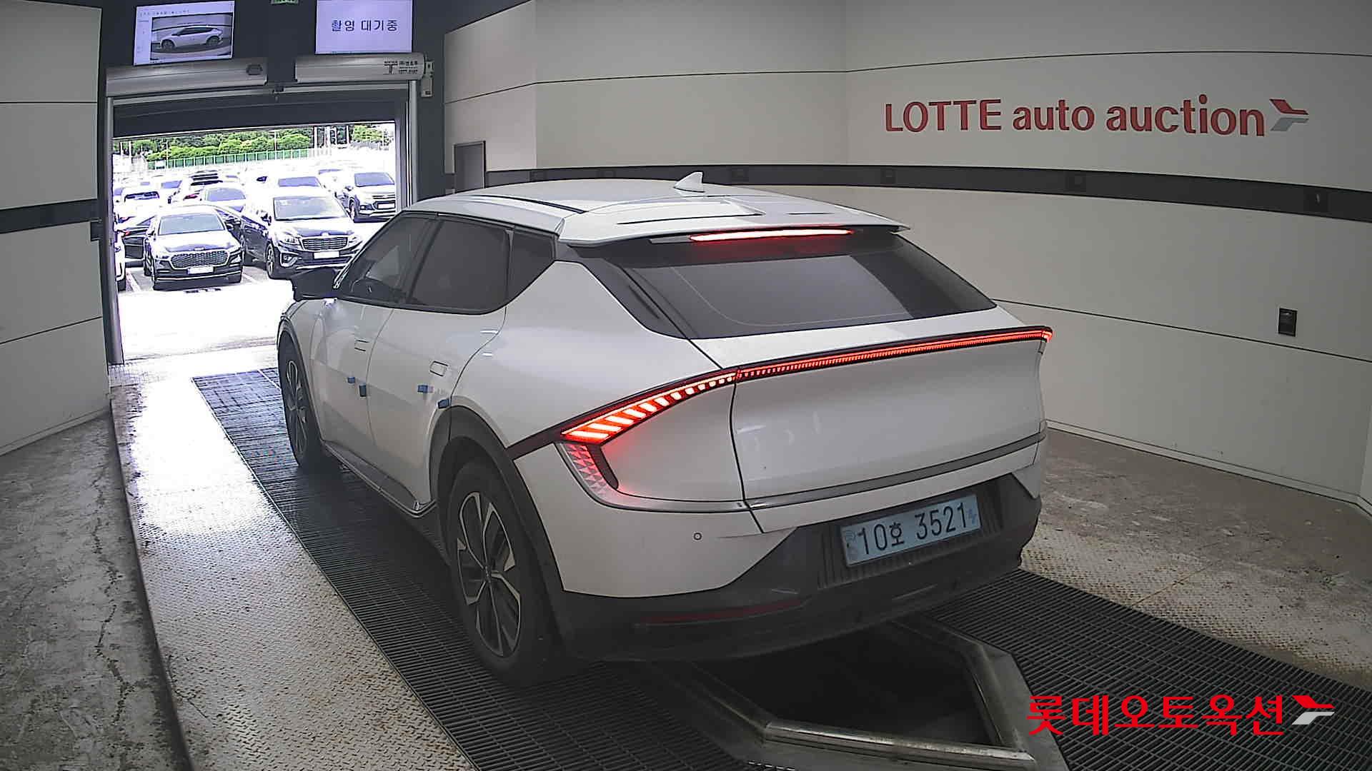 2022 - kia ev6