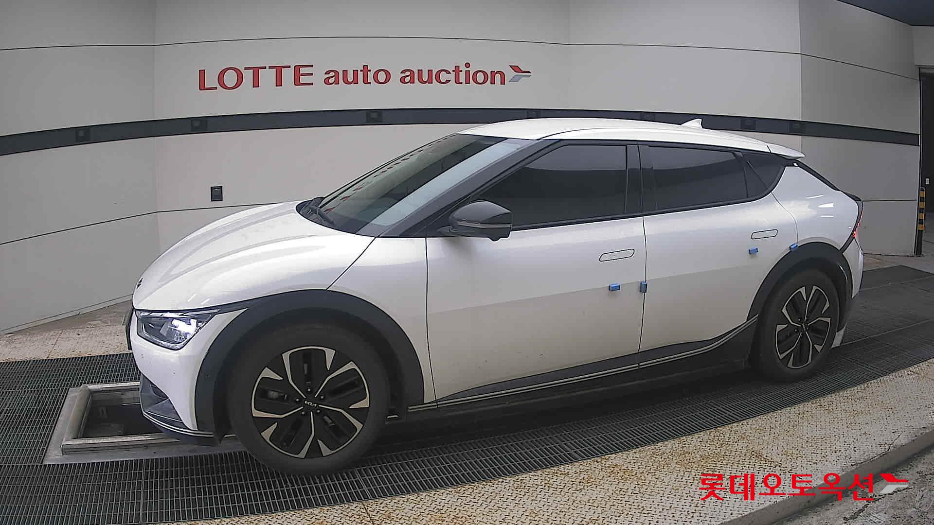 2022 - kia ev6