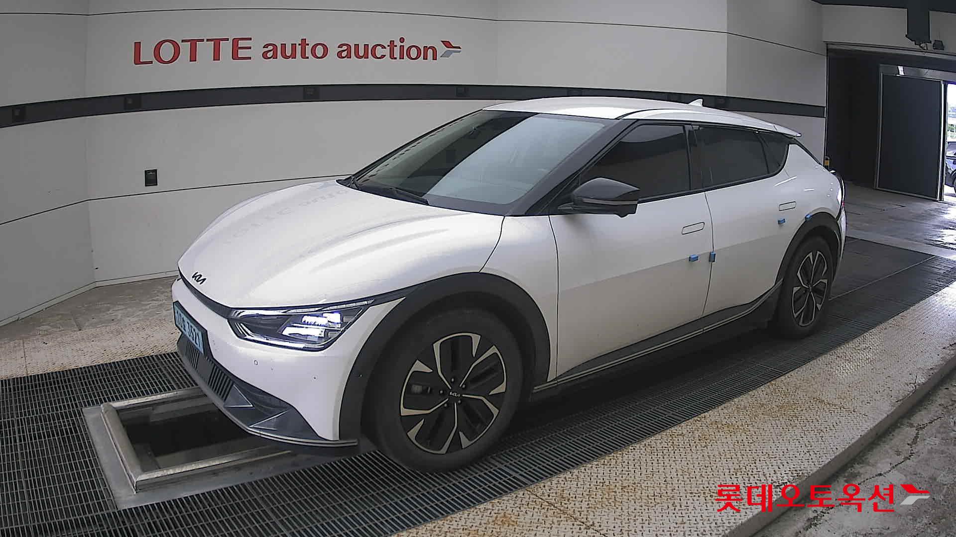 2022 - kia ev6