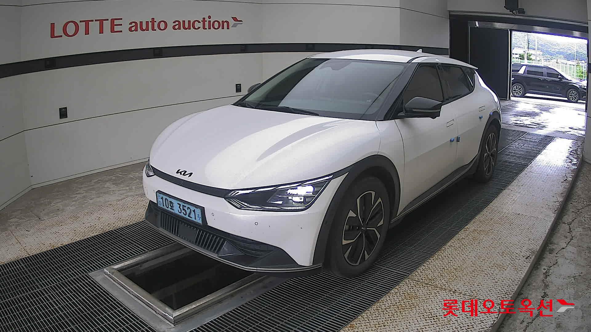 2022 - kia ev6
