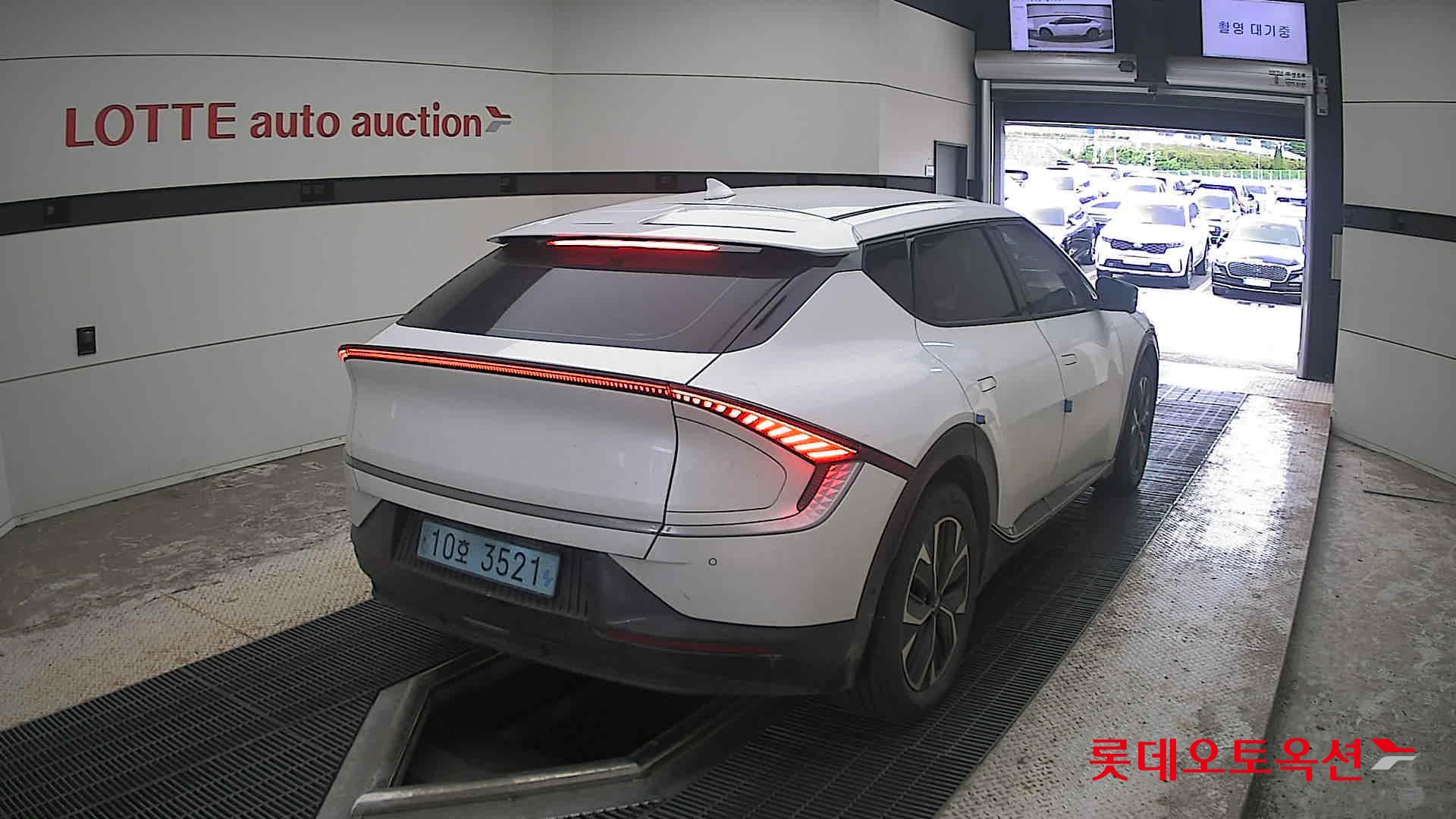 2022 - kia ev6