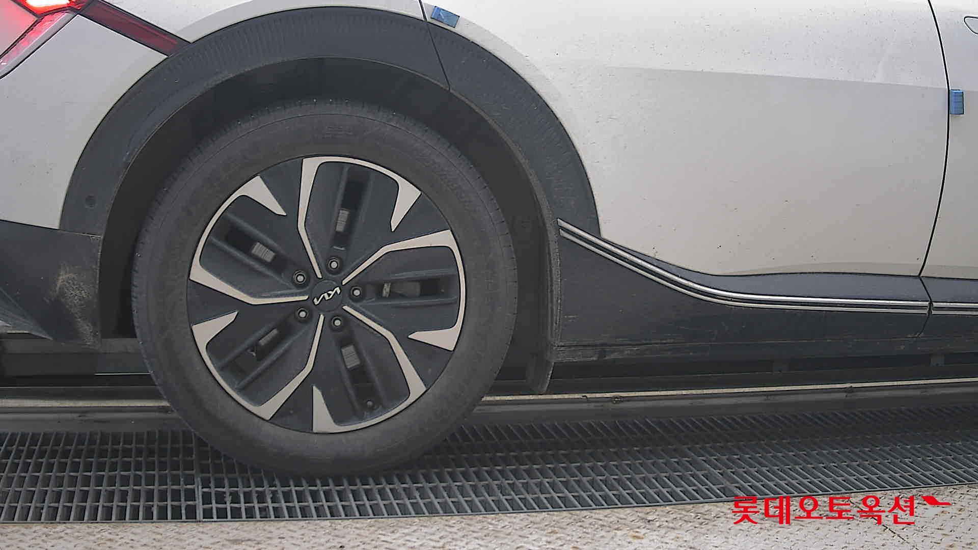 2022 - kia ev6