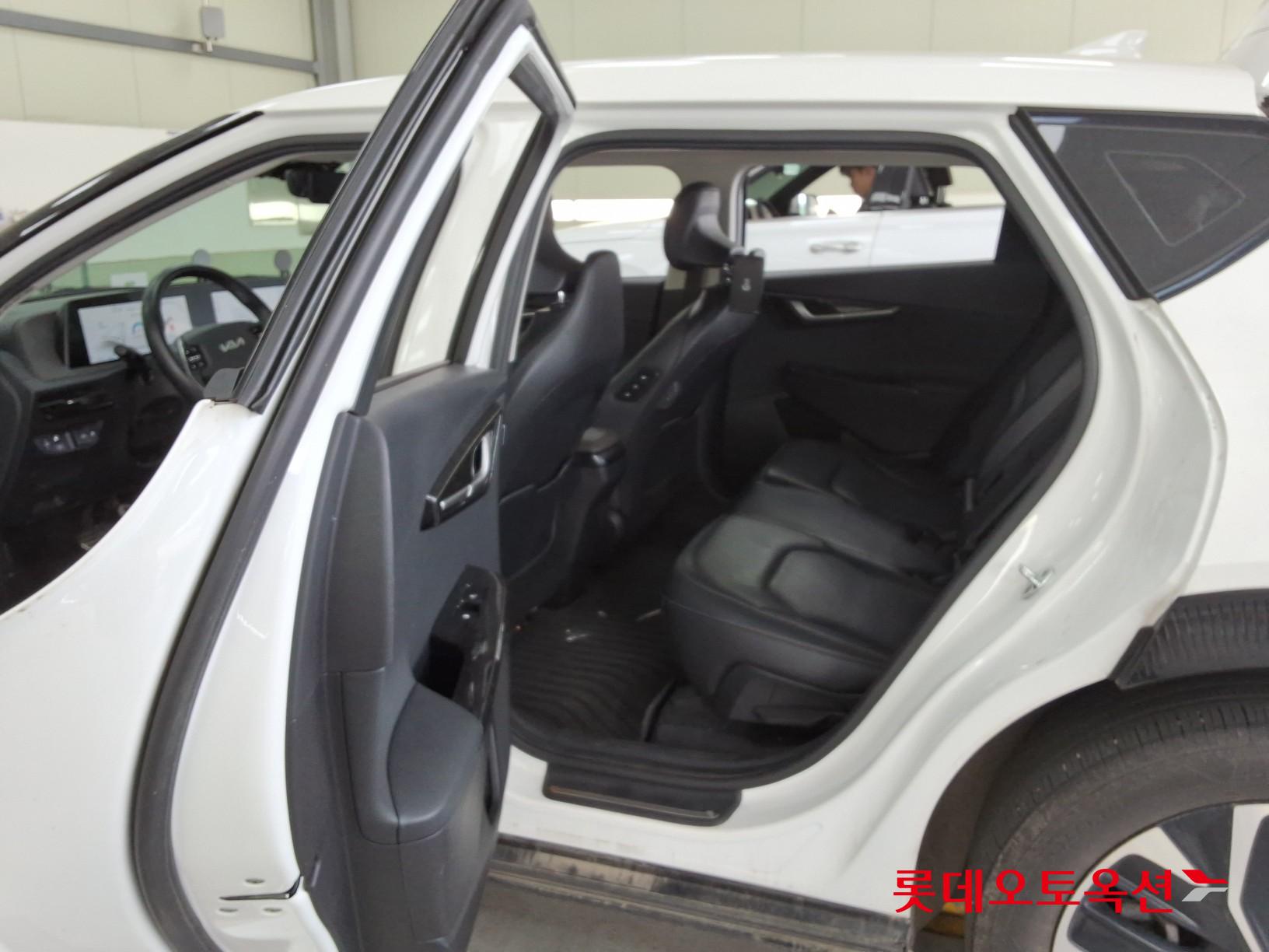 2022 - kia ev6