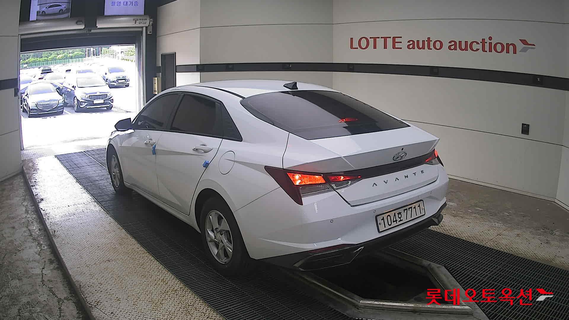 2021 - hyundai avante