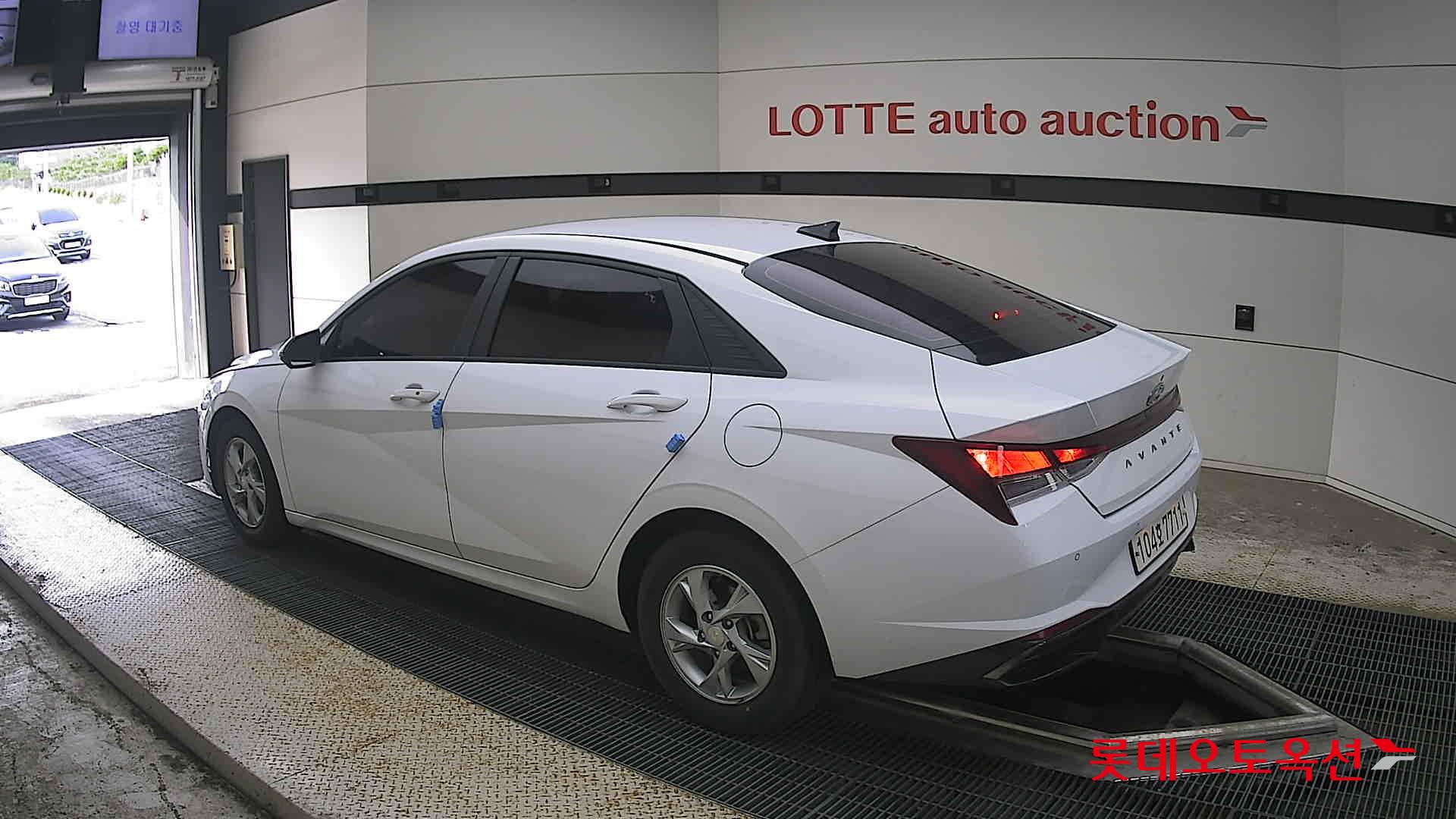 2021 - hyundai avante