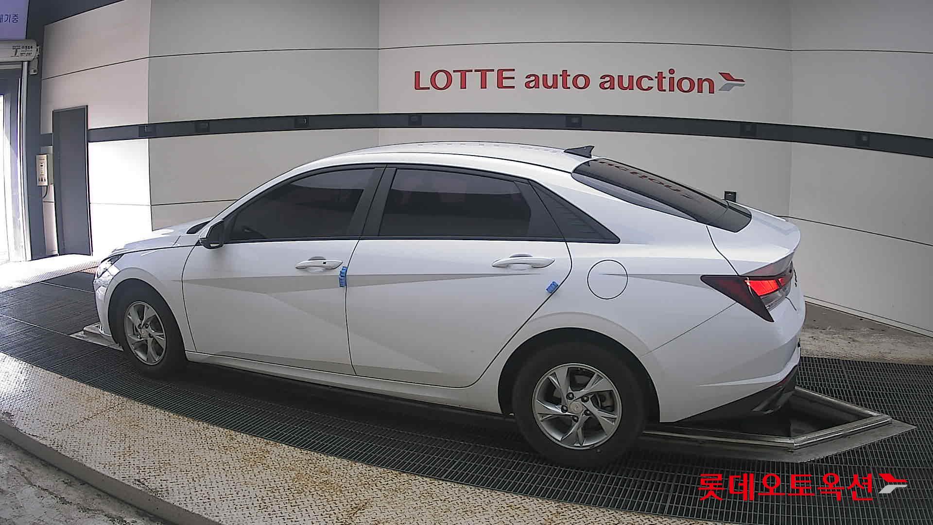 2021 - hyundai avante