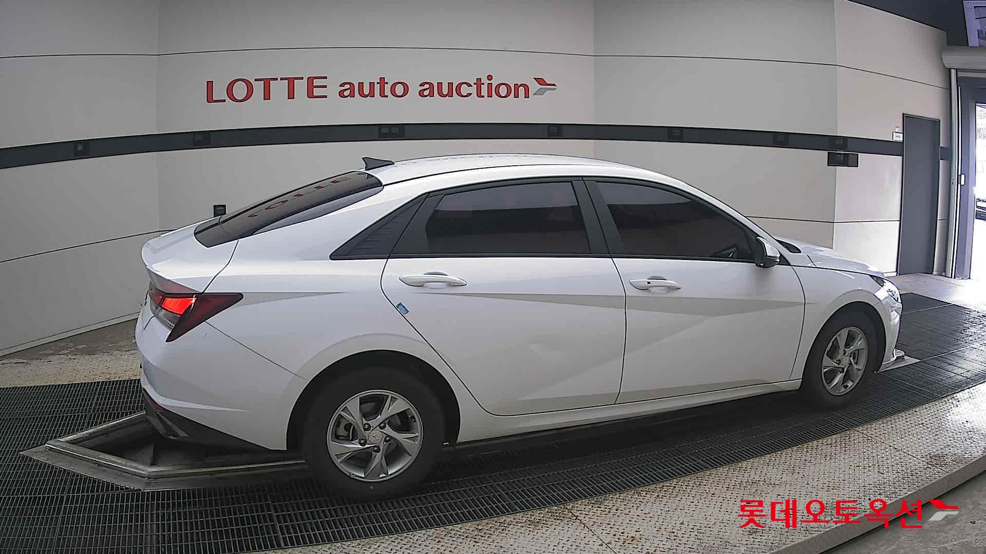 2021 - hyundai avante